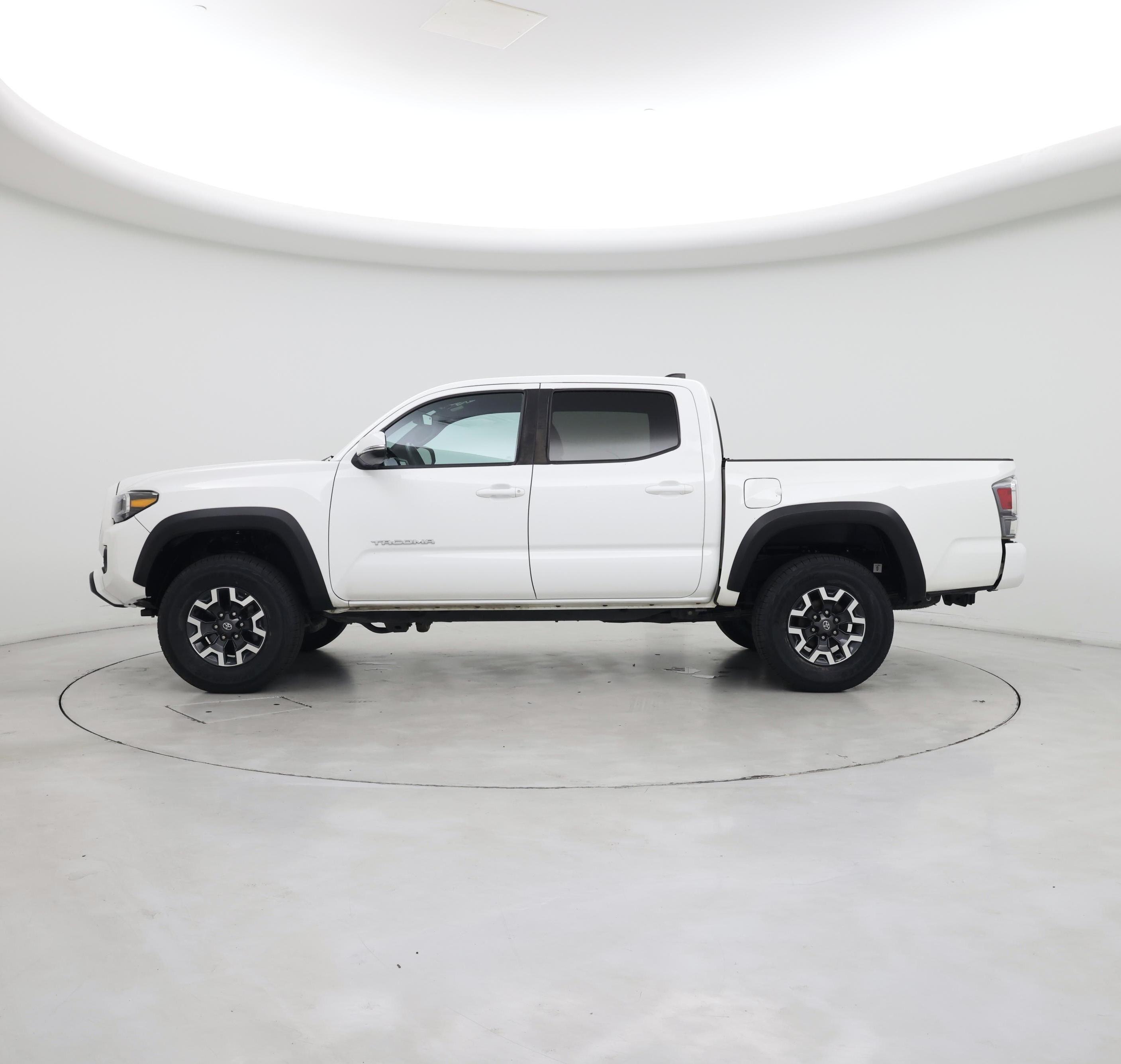 Thumbnail: 2022 Toyota Tacoma - 3
