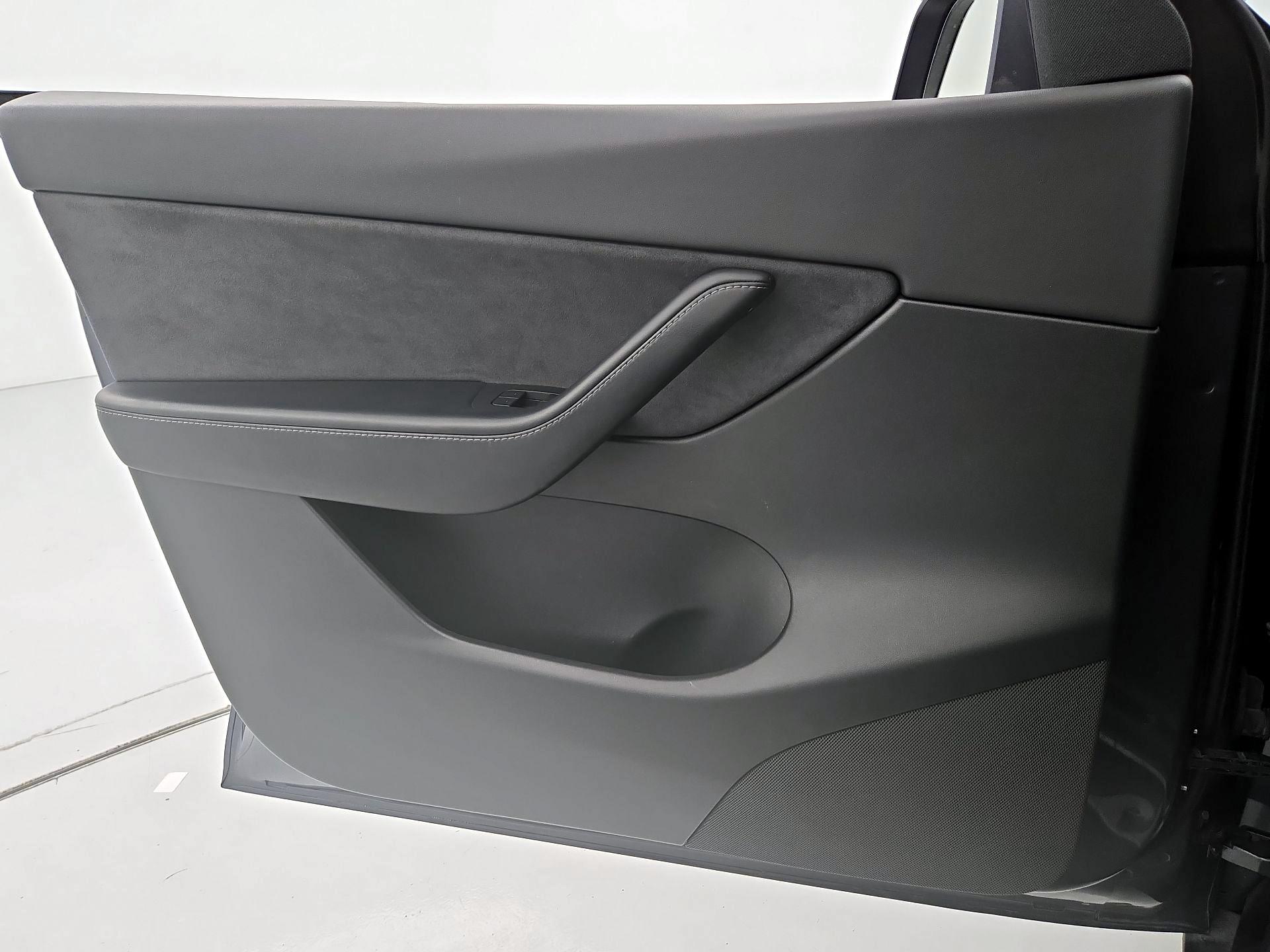 Thumbnail: 2021 Tesla Model Y - 12