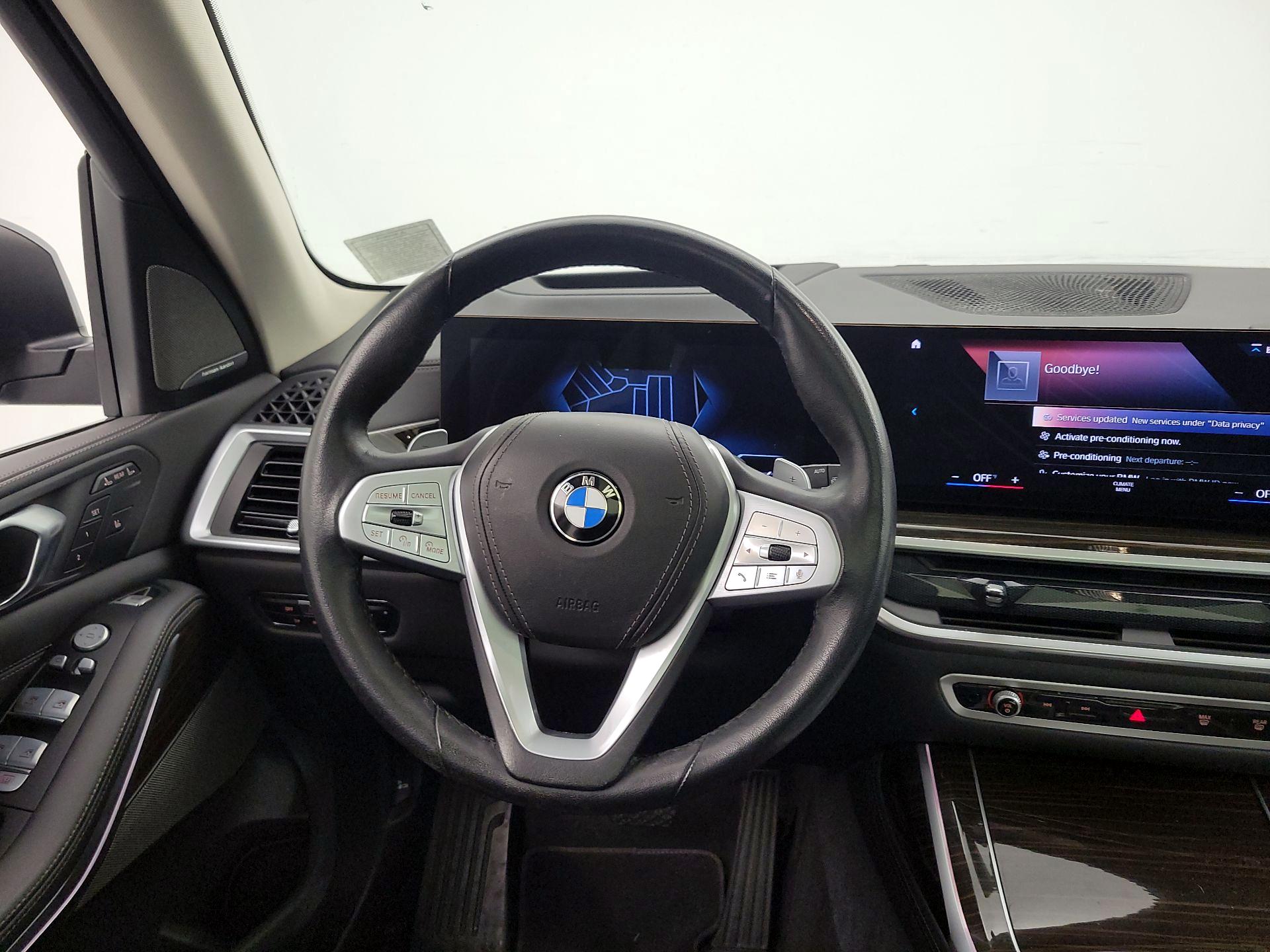 Thumbnail: 2023 BMW X7 - 10