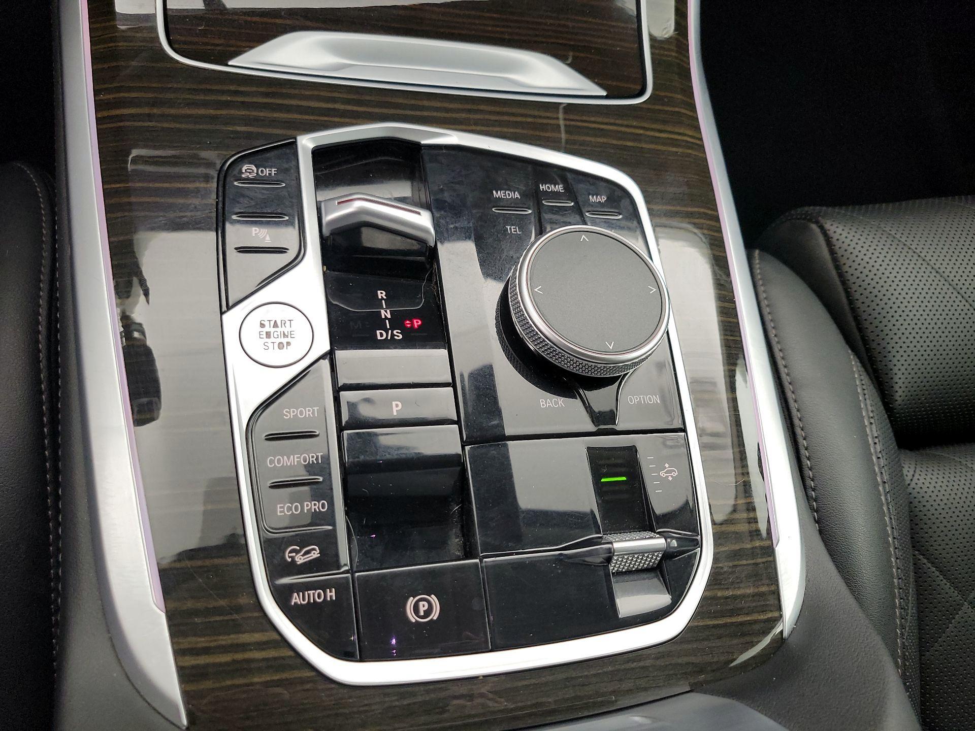 Thumbnail: 2023 BMW X7 - 18