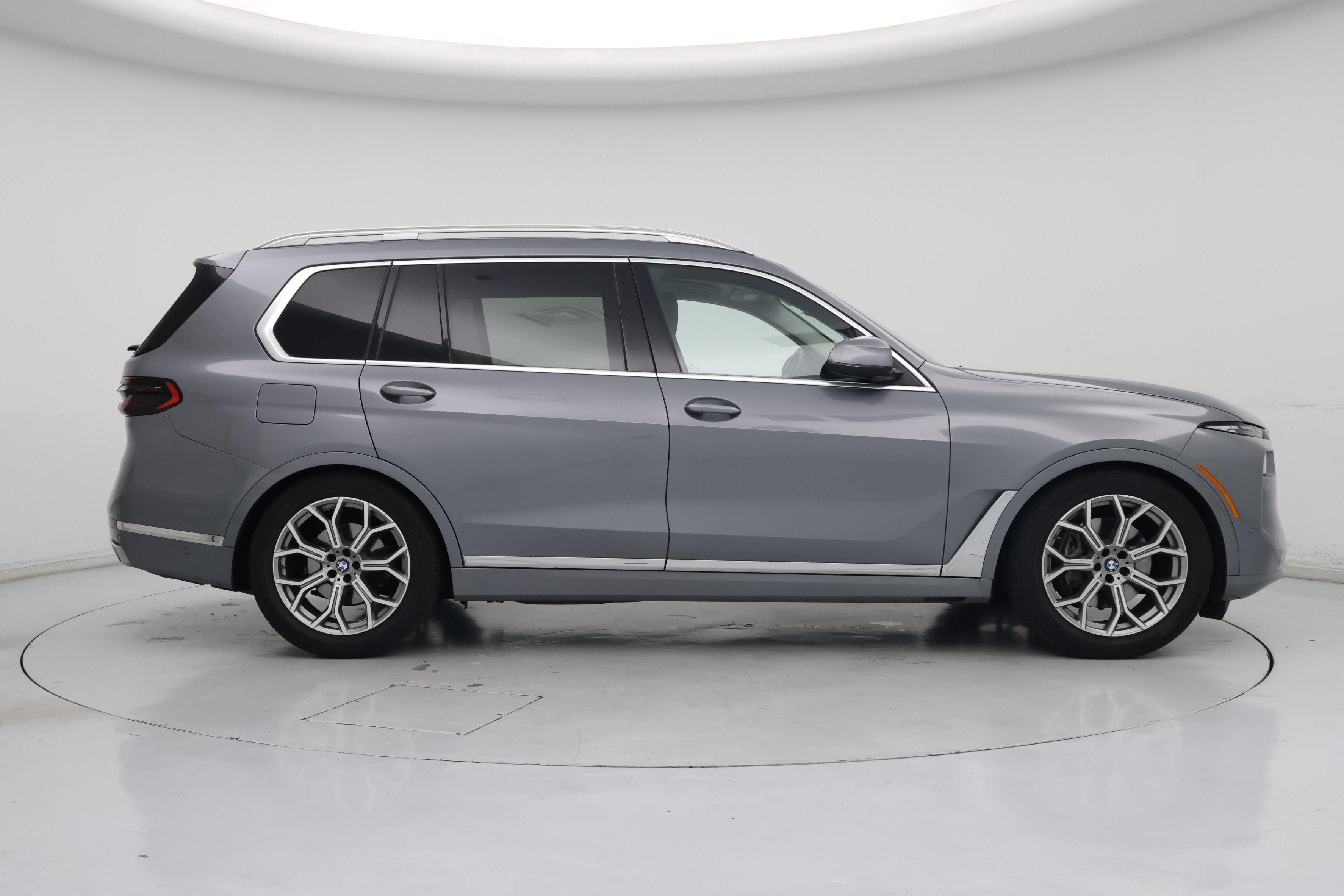 Thumbnail: 2023 BMW X7 - 7
