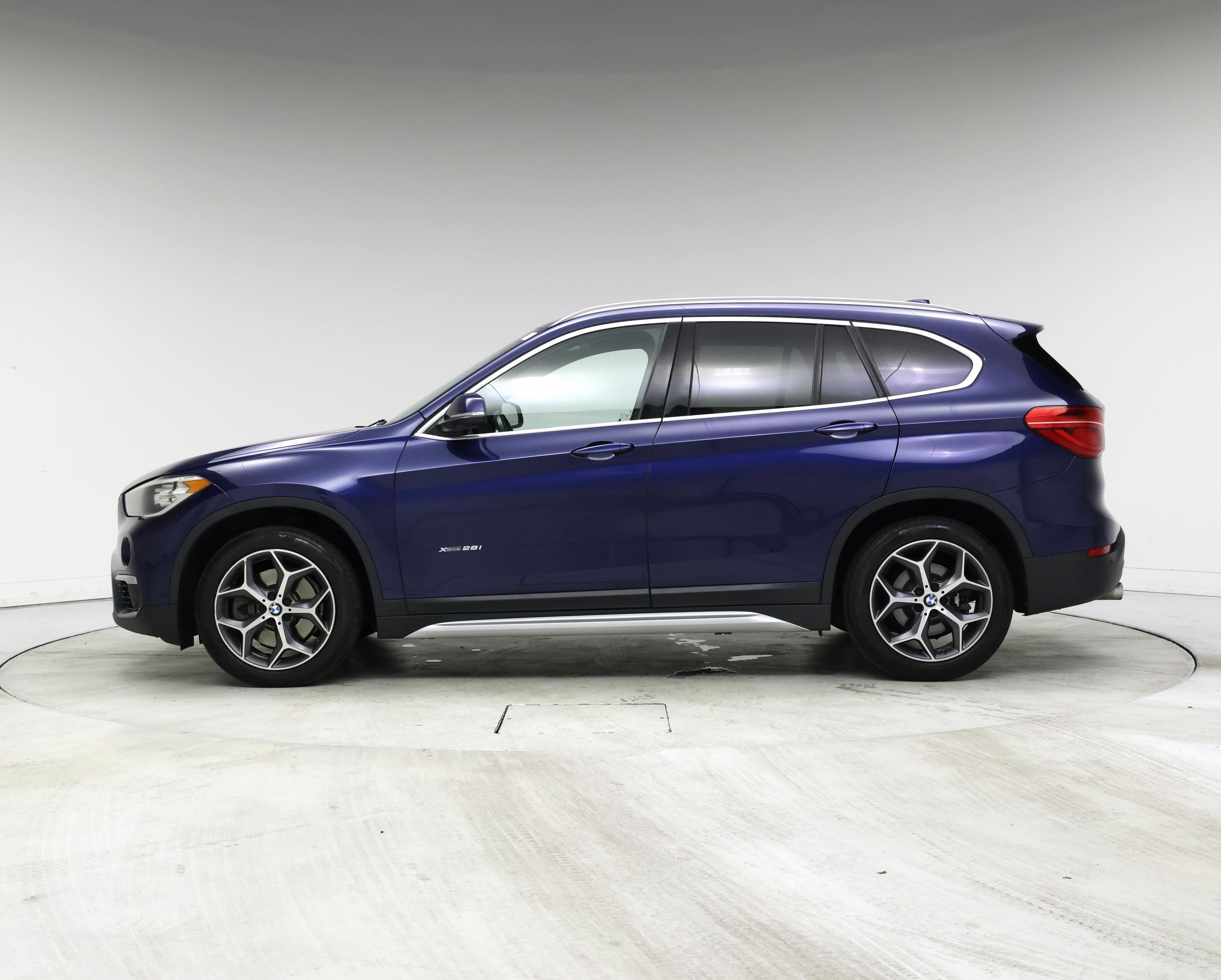 Thumbnail: 2018 BMW X1 - 3
