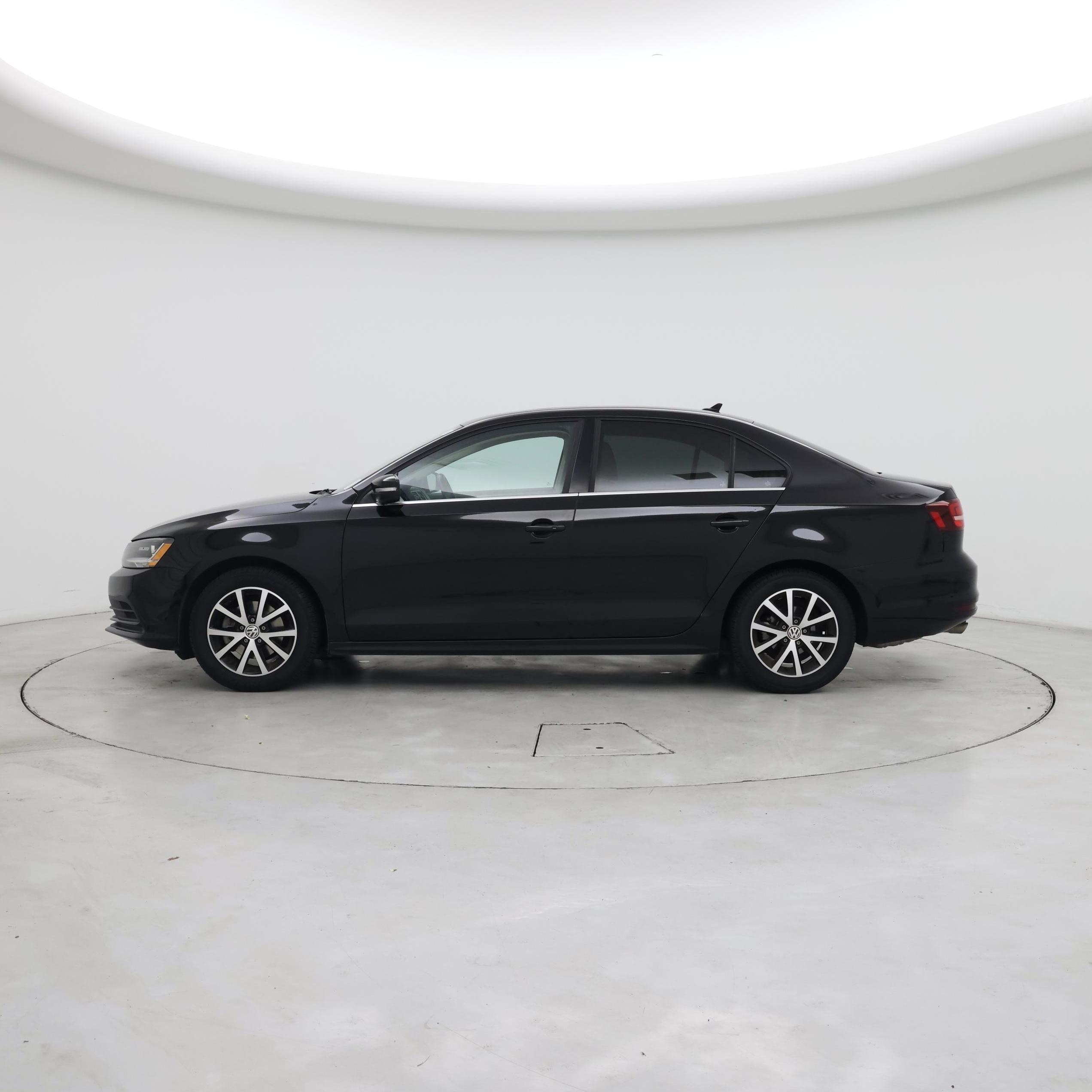 Thumbnail: 2017 Volkswagen Jetta - 3