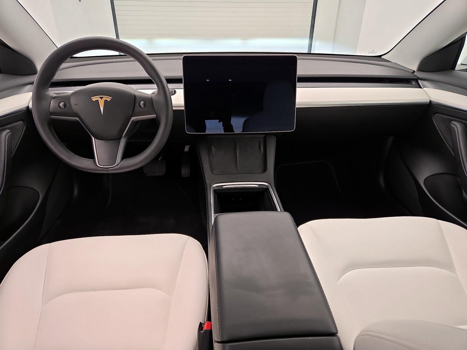 Thumbnail: 2021 Tesla Model 3 - 9