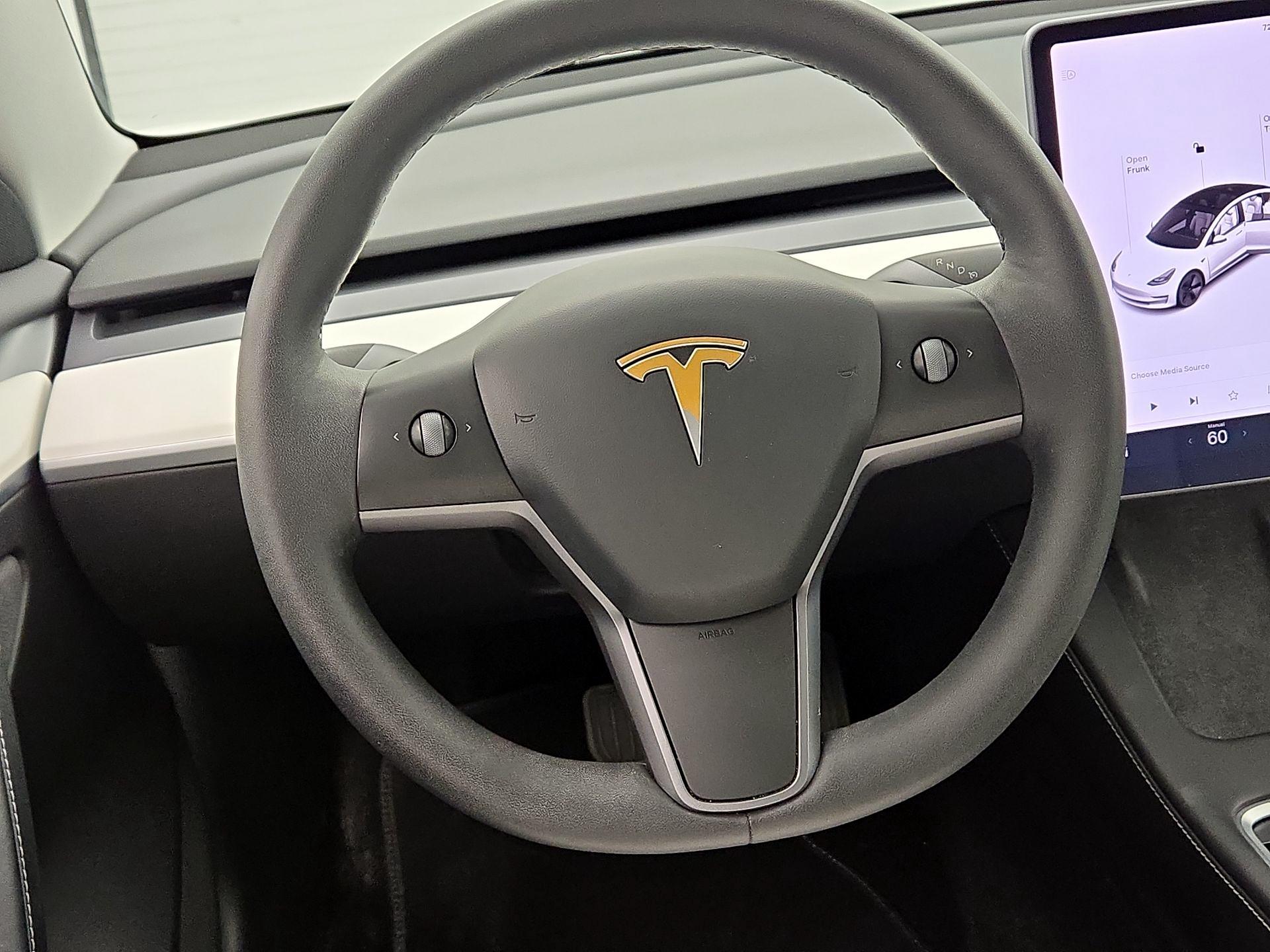 Thumbnail: 2021 Tesla Model 3 - 10