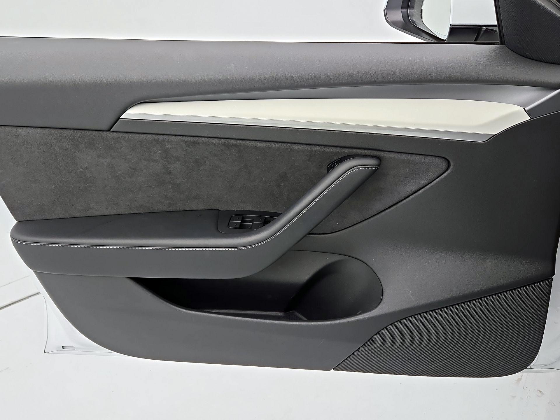 Thumbnail: 2021 Tesla Model 3 - 12