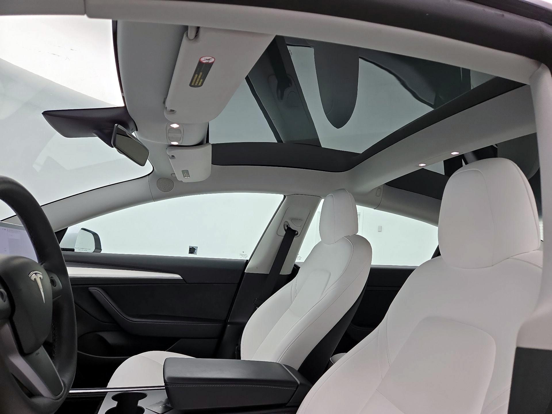Thumbnail: 2021 Tesla Model 3 - 19