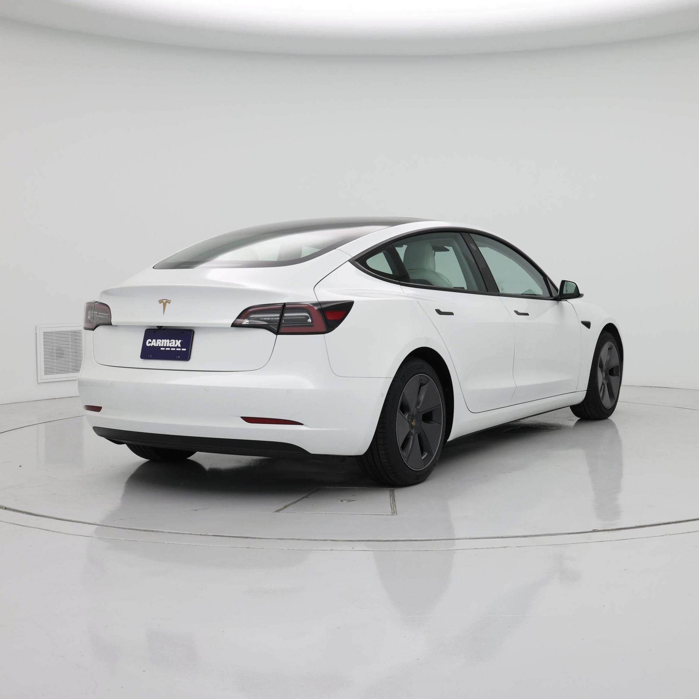 Thumbnail: 2021 Tesla Model 3 - 8
