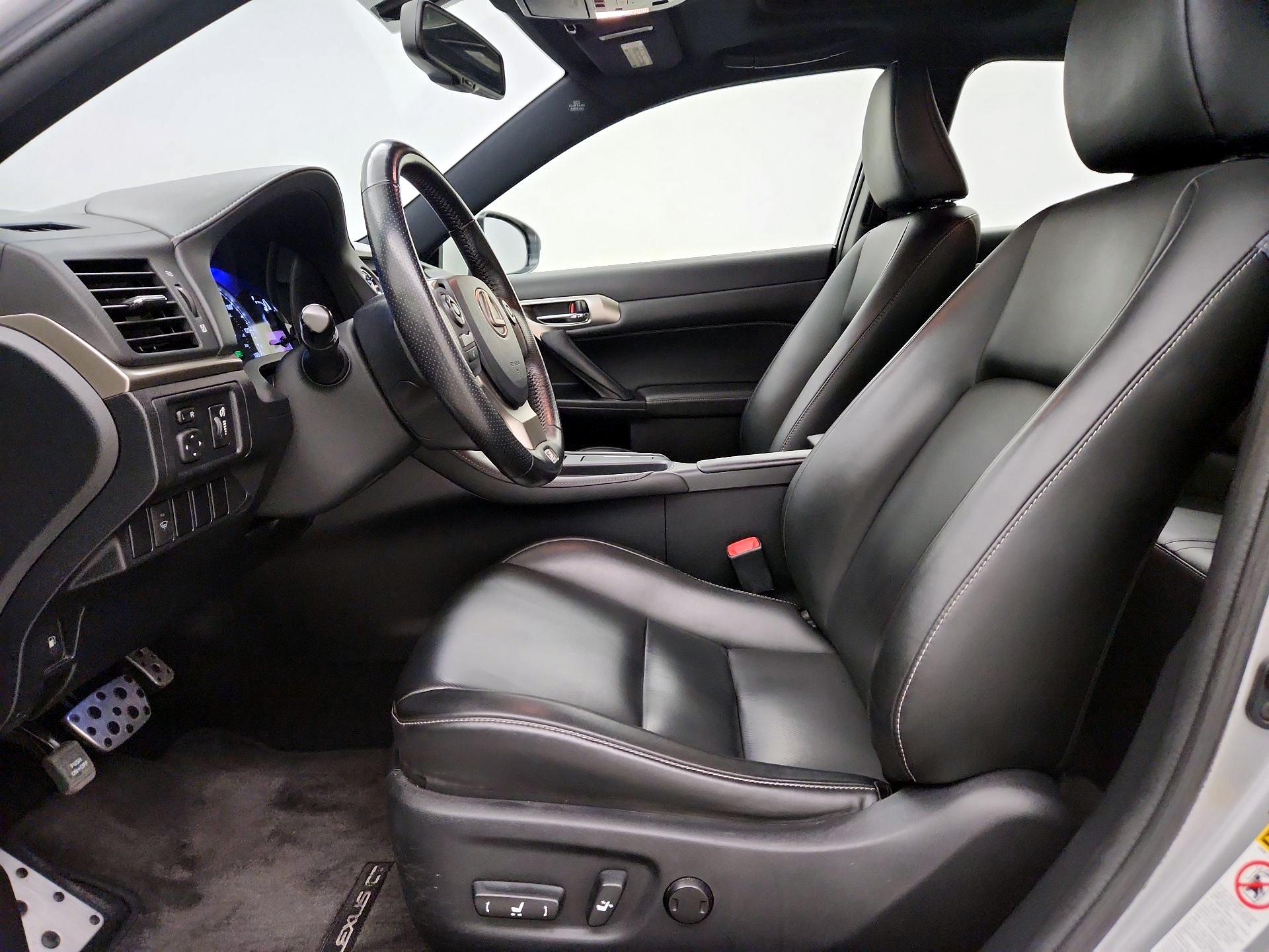 Thumbnail: 2015 Lexus CT - 11