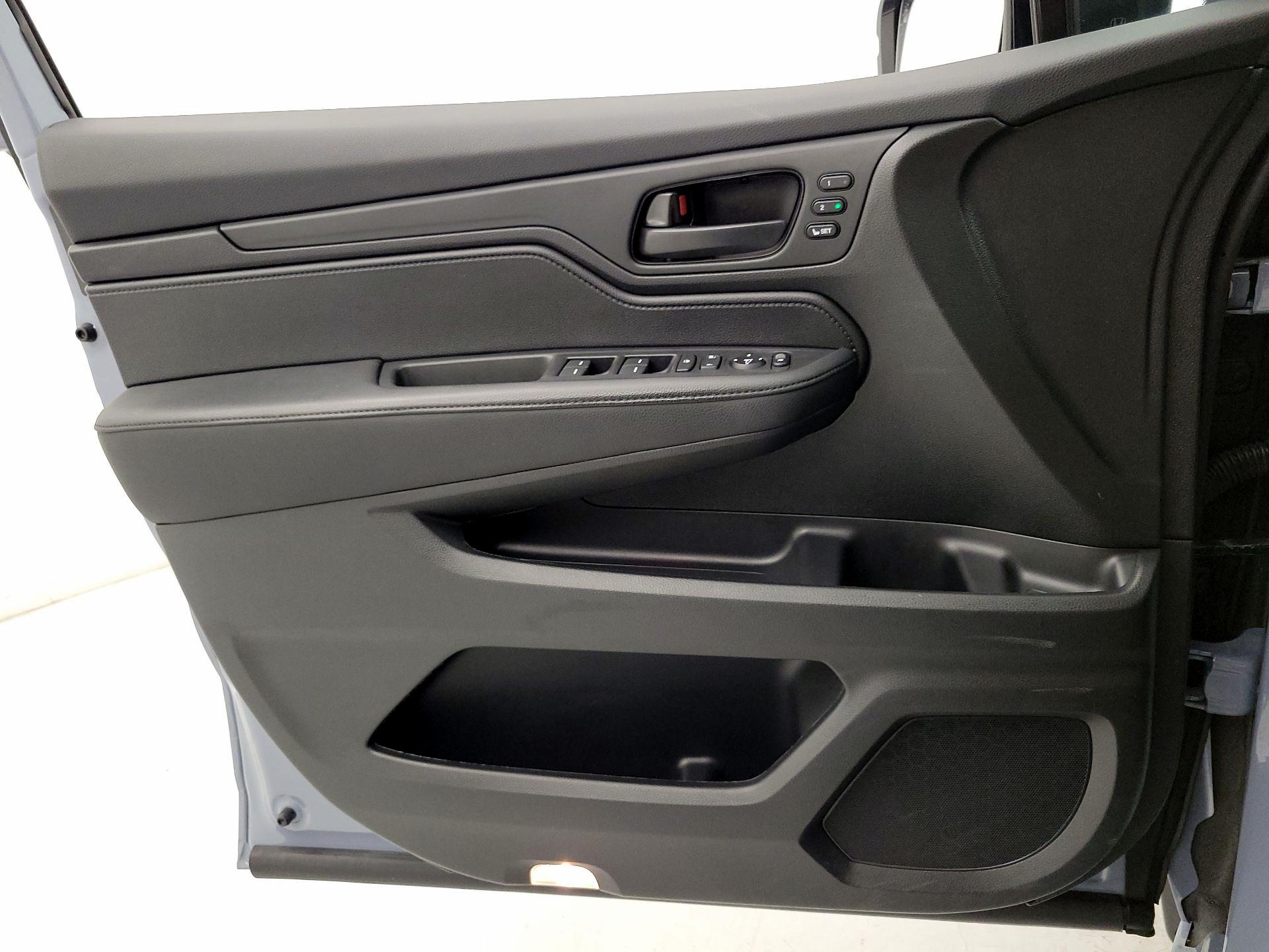 Thumbnail: 2025 Honda Odyssey - 12