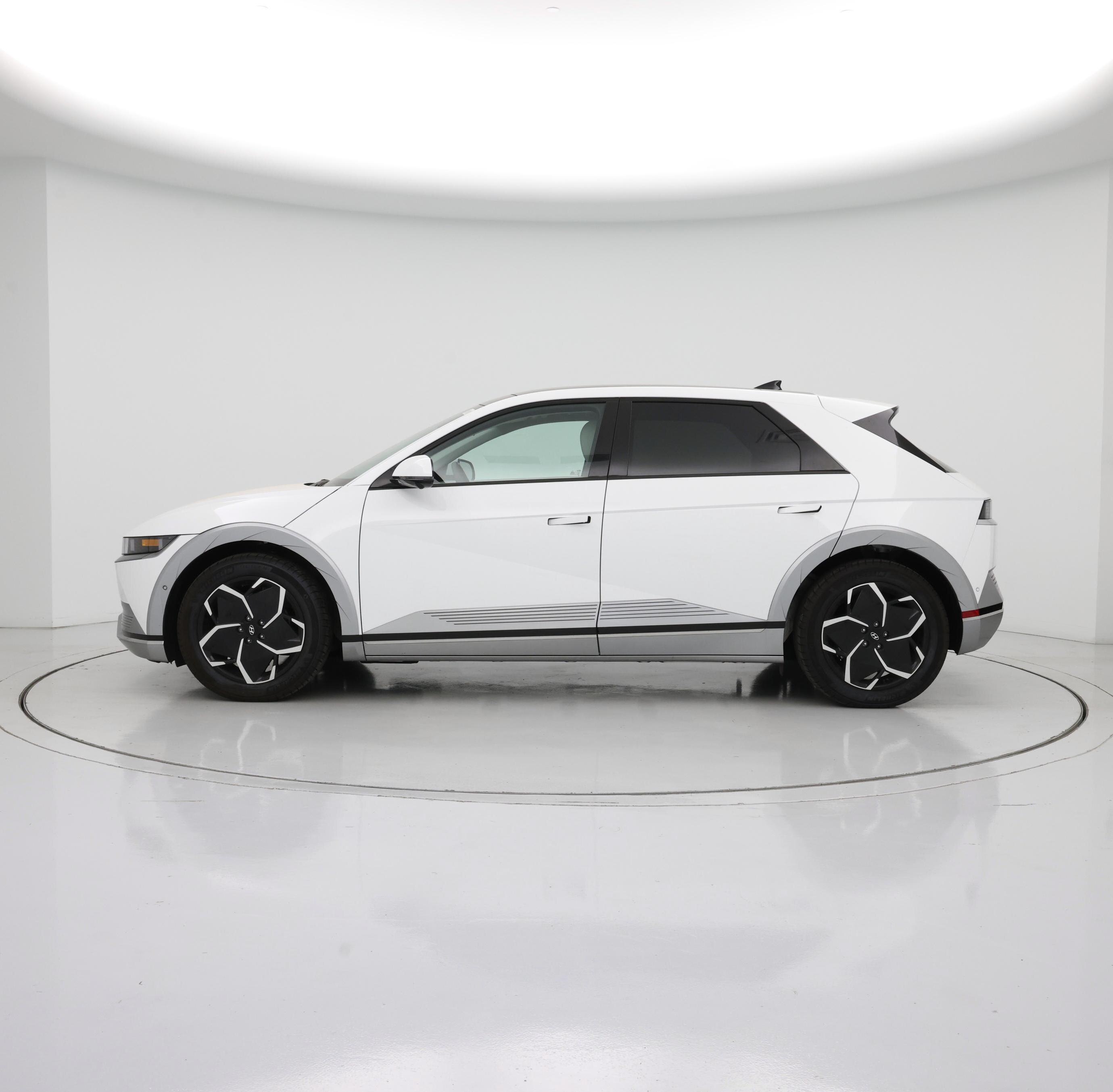 Thumbnail: 2024 Hyundai Ioniq 5 - 3