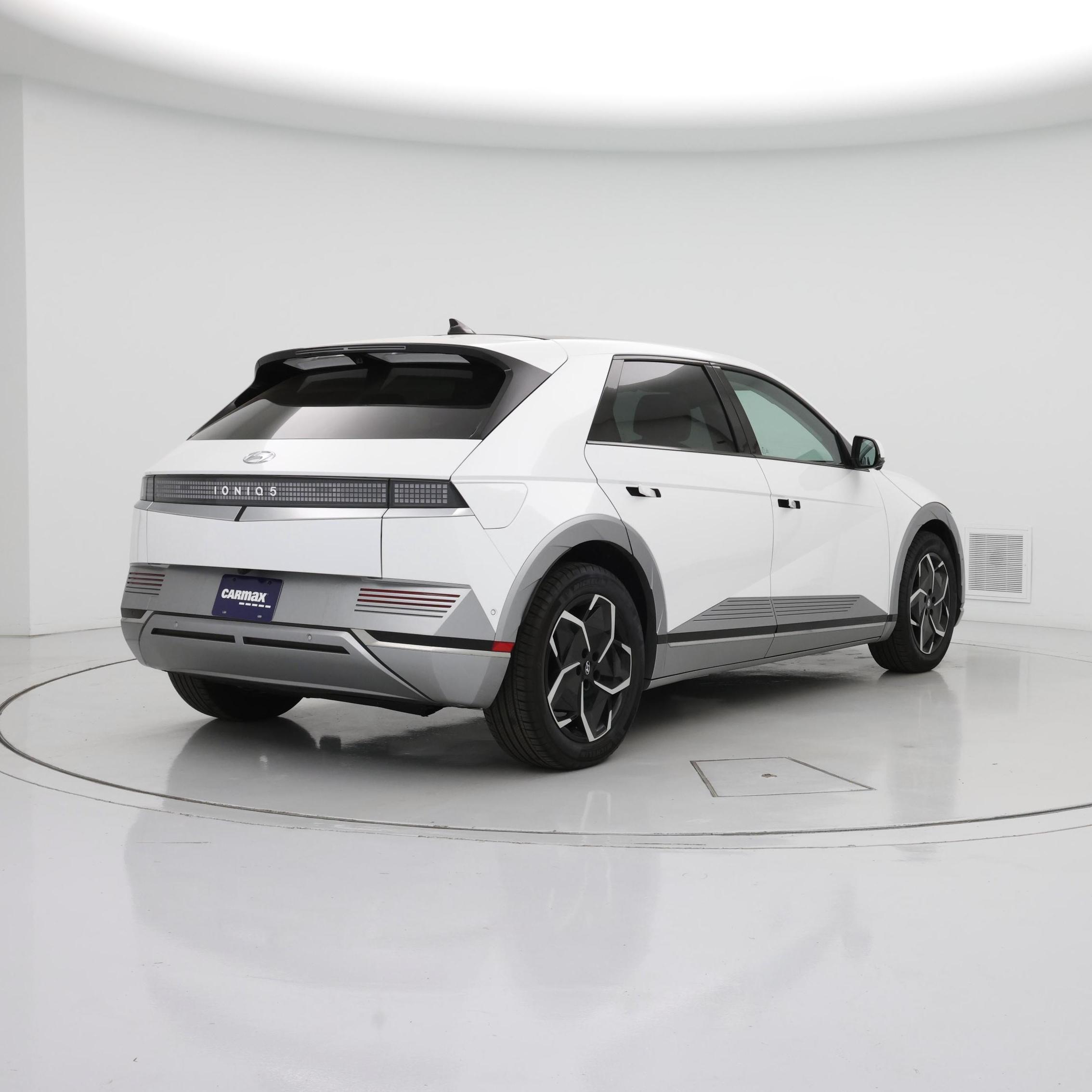 Thumbnail: 2024 Hyundai Ioniq 5 - 8