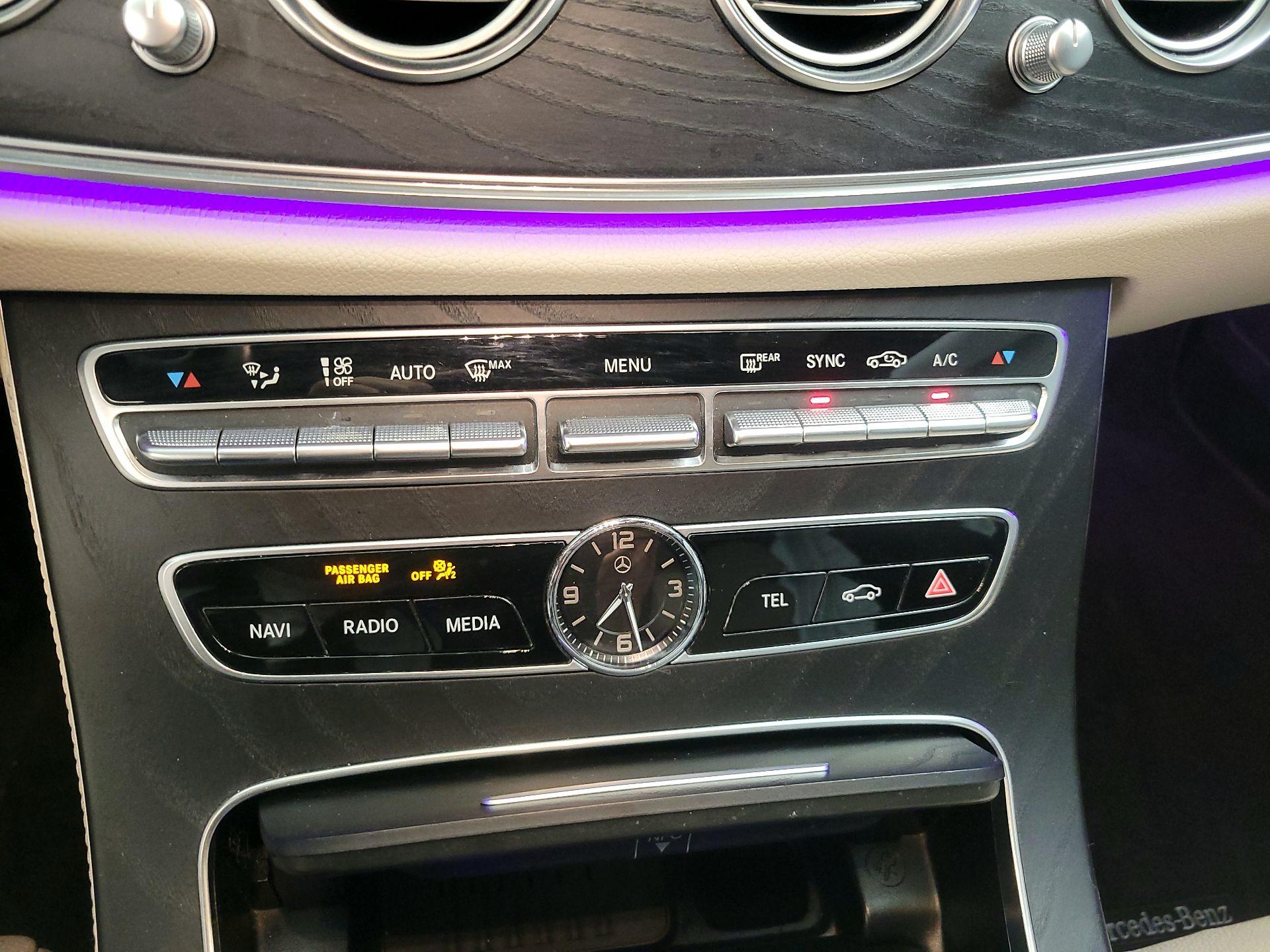 Thumbnail: 2020 Mercedes-Benz E-Class - 16