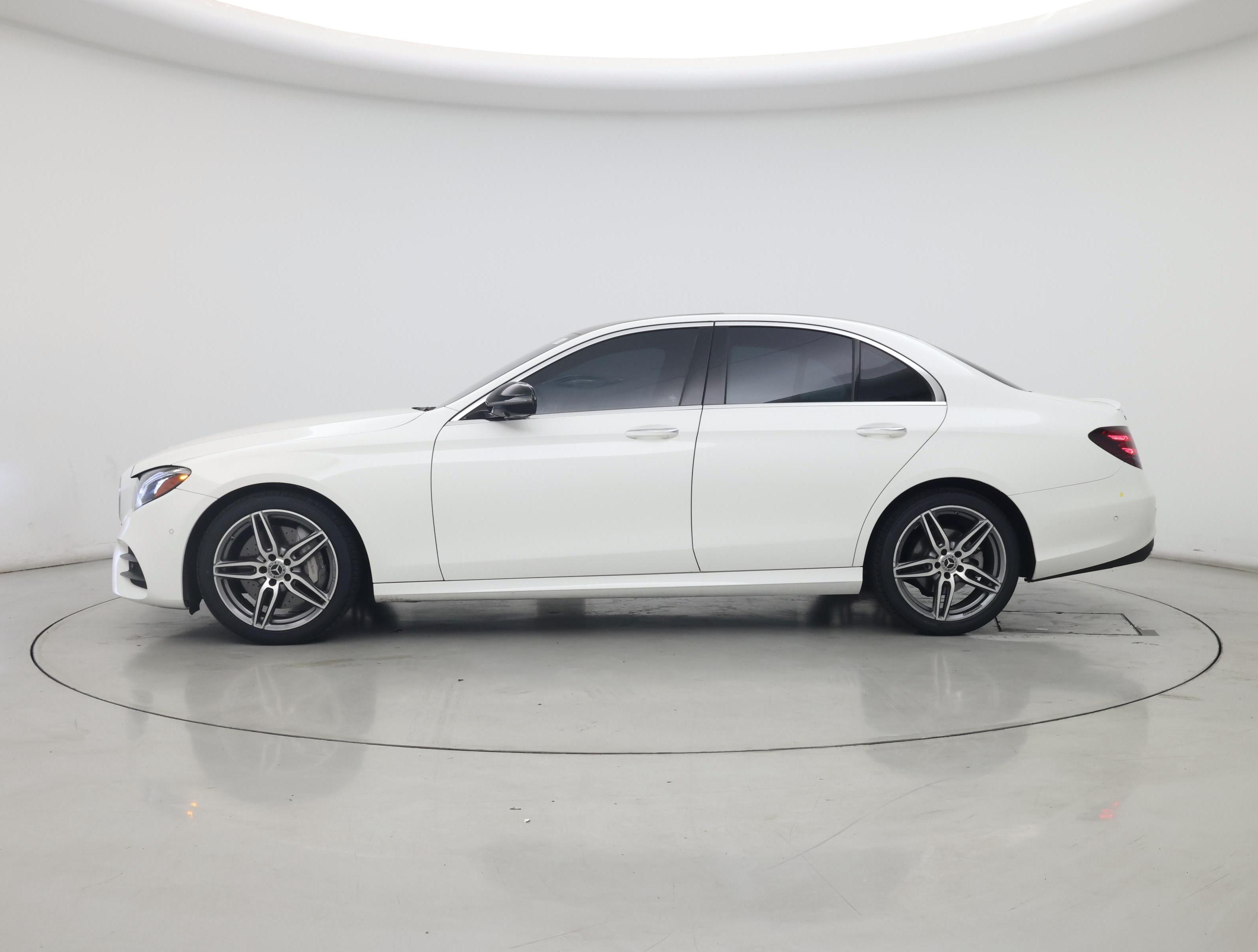Thumbnail: 2020 Mercedes-Benz E-Class - 3