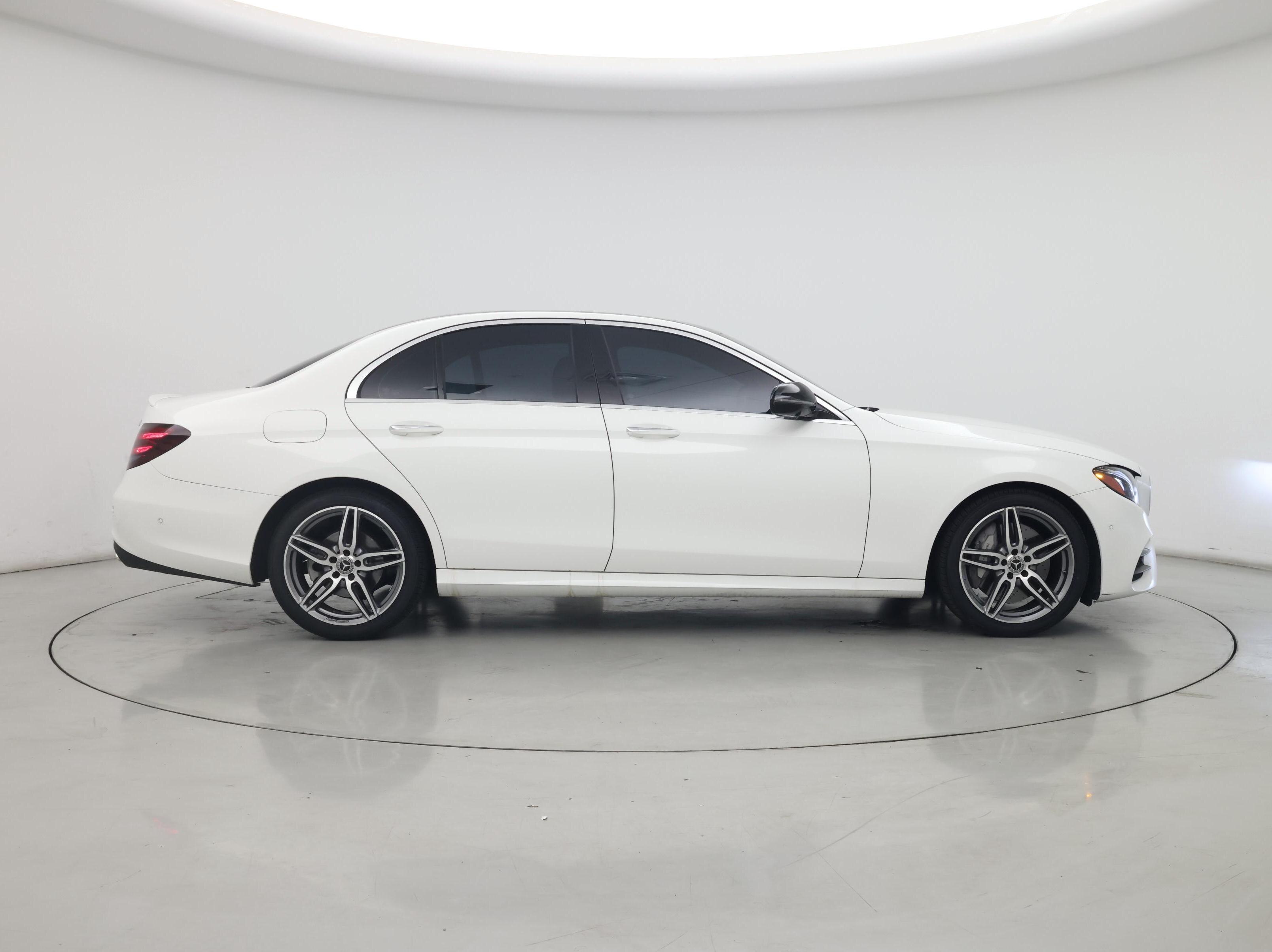Thumbnail: 2020 Mercedes-Benz E-Class - 7