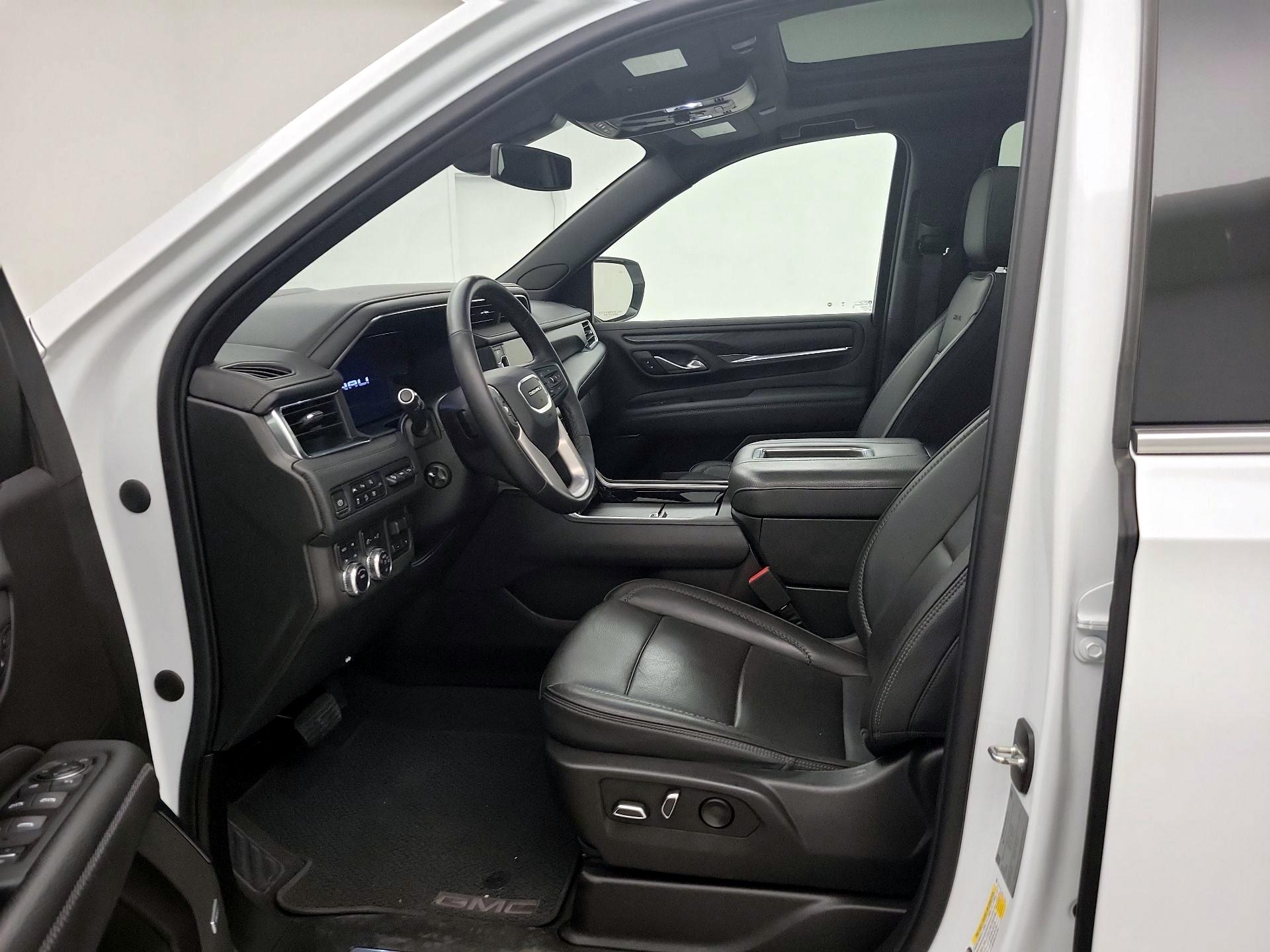Thumbnail: 2022 GMC Yukon XL - 11