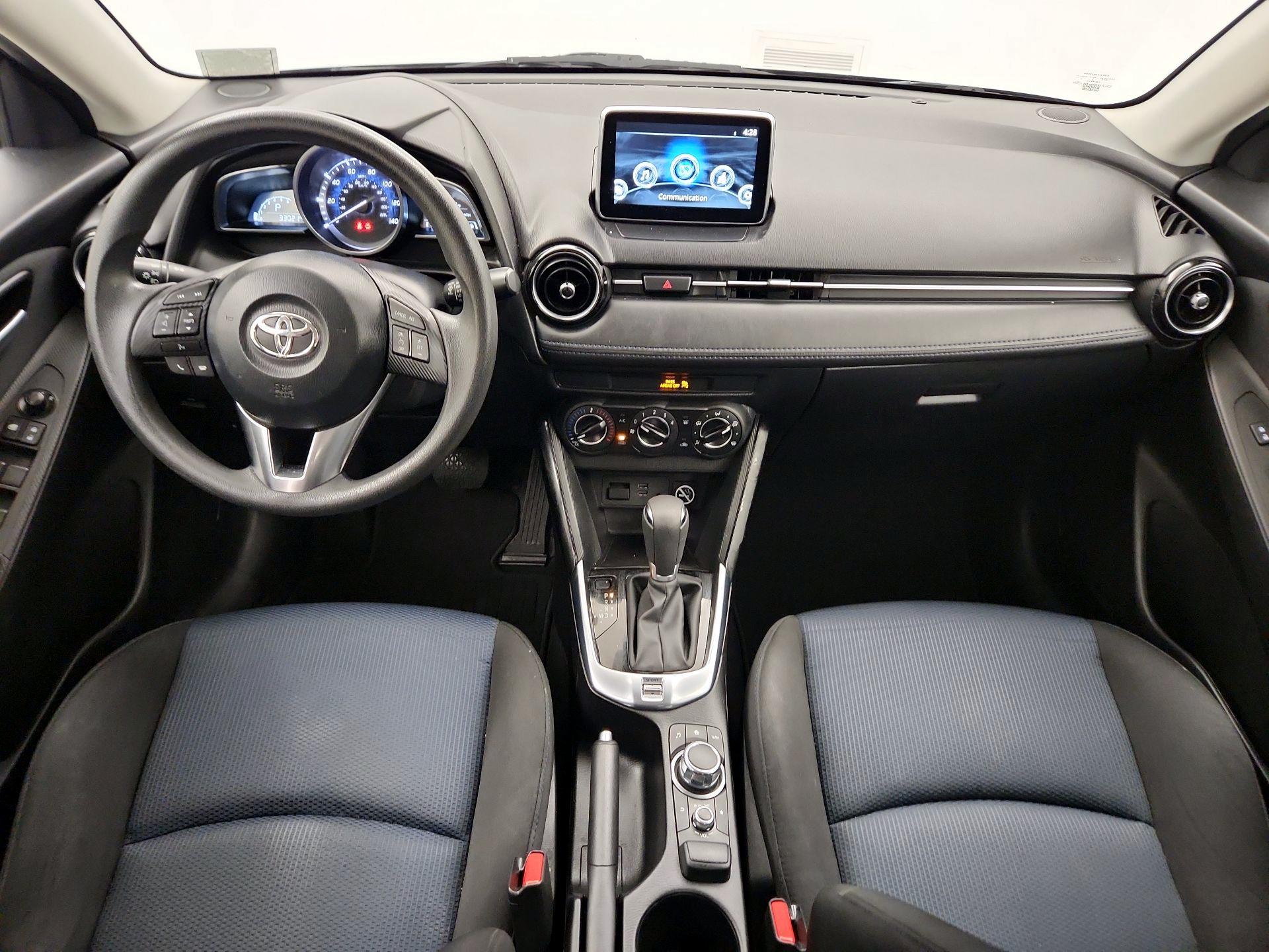 Thumbnail: 2018 Toyota Yaris iA - 9