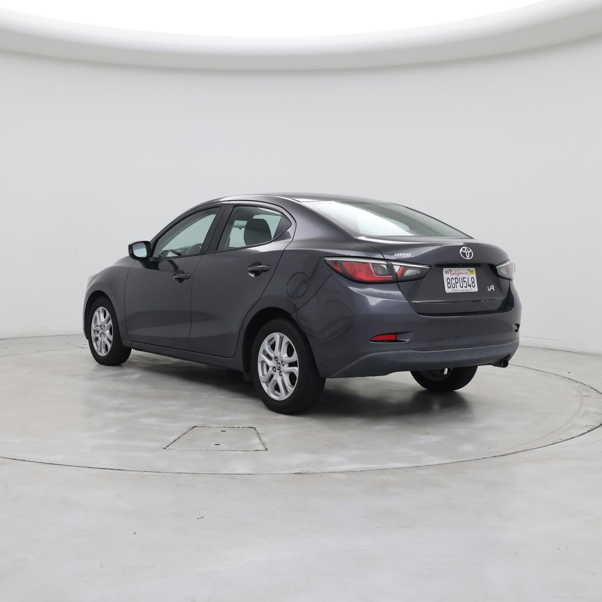 Thumbnail: 2018 Toyota Yaris iA - 2