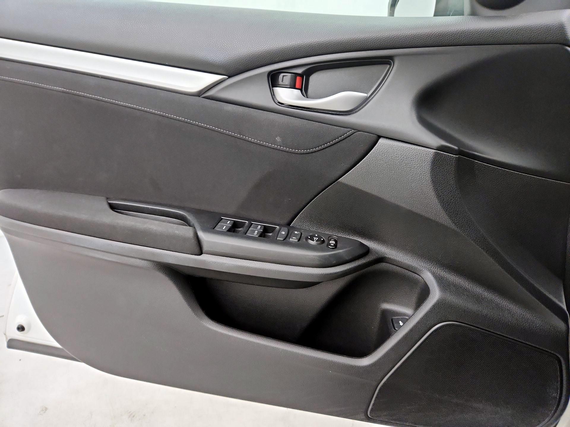 Thumbnail: 2017 Honda Civic - 12