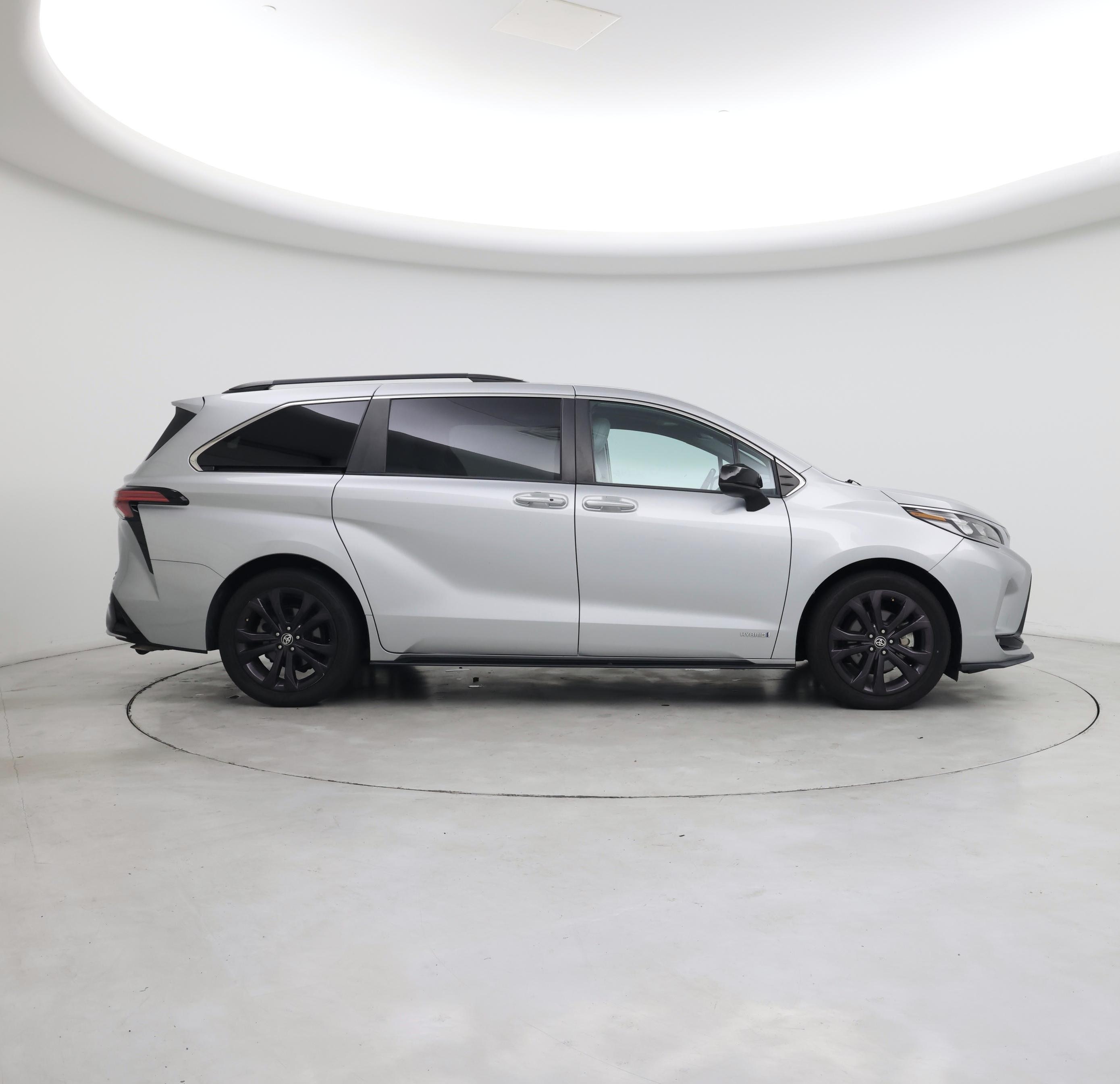 Thumbnail: 2021 Toyota Sienna - 7