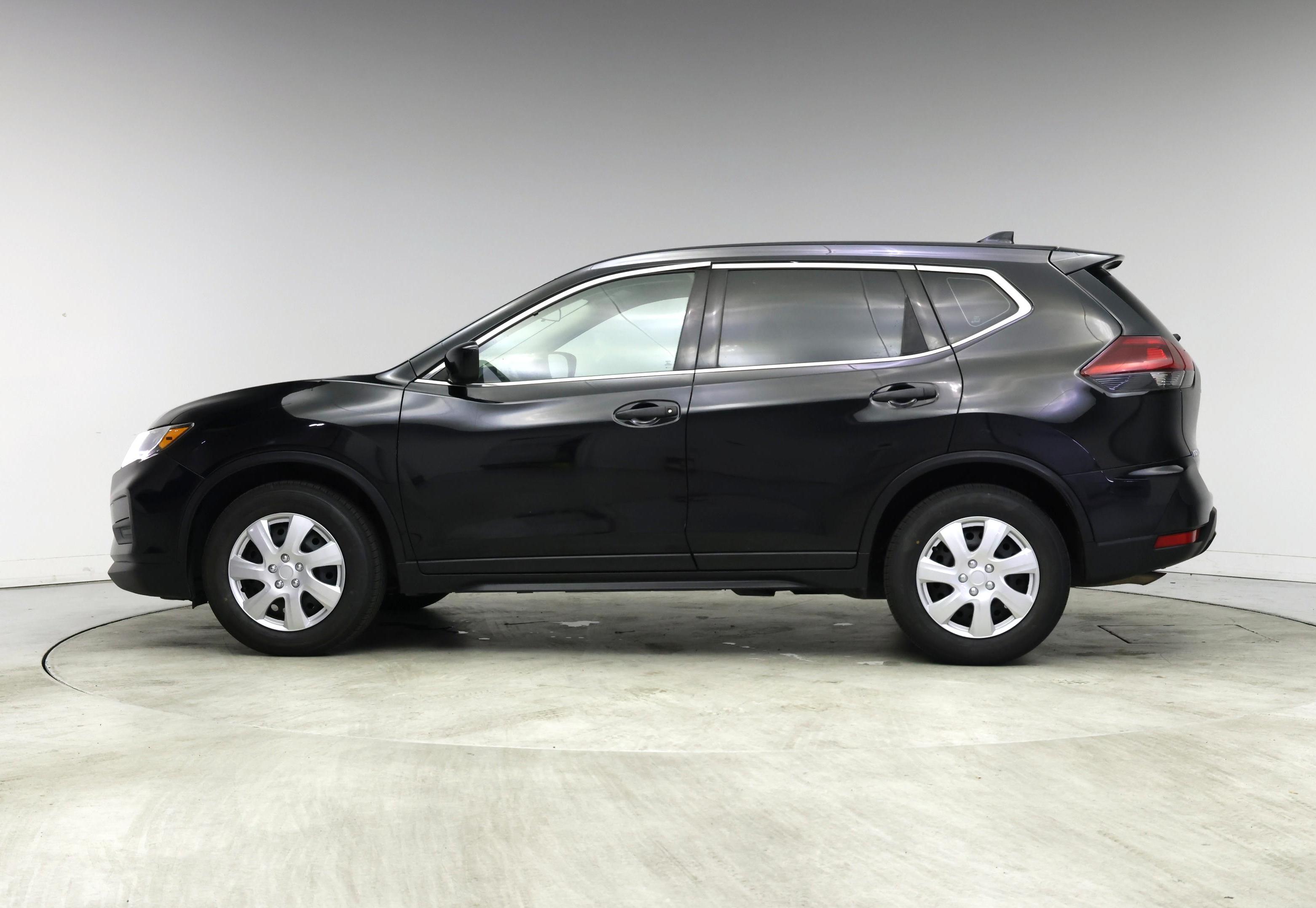 Thumbnail: 2019 Nissan Rogue - 3