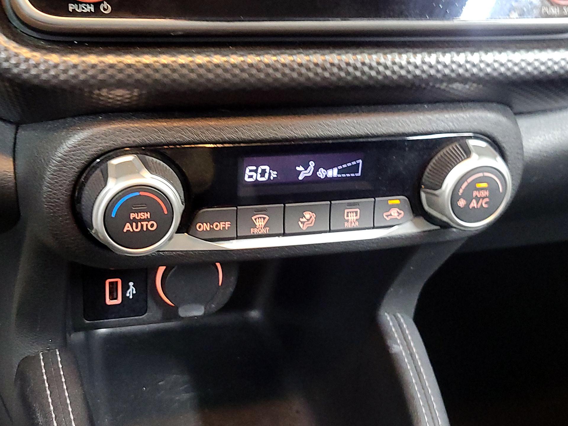 Thumbnail: 2018 Nissan Kicks - 15