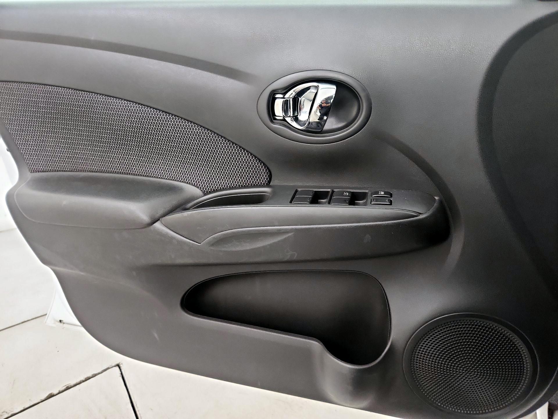 Thumbnail: 2014 Nissan Versa - 12