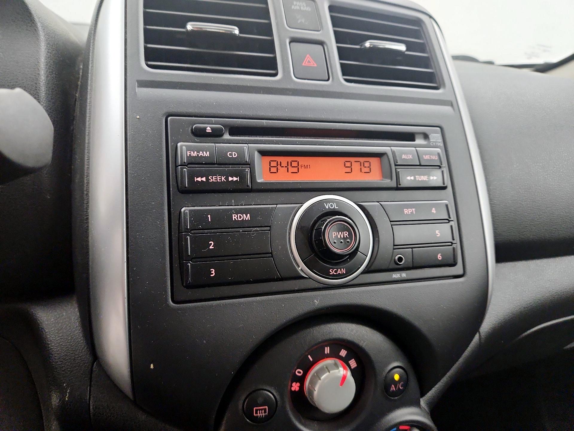 Thumbnail: 2014 Nissan Versa - 14