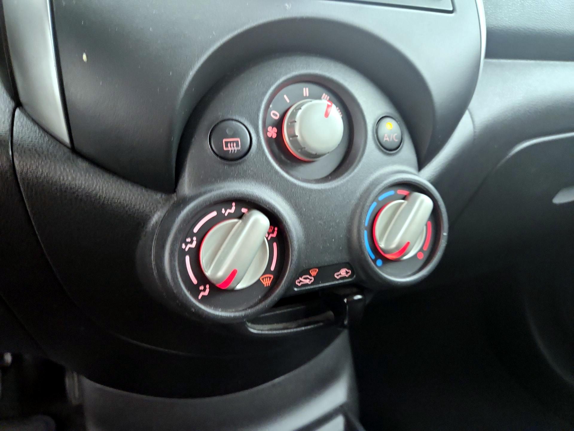 Thumbnail: 2014 Nissan Versa - 15