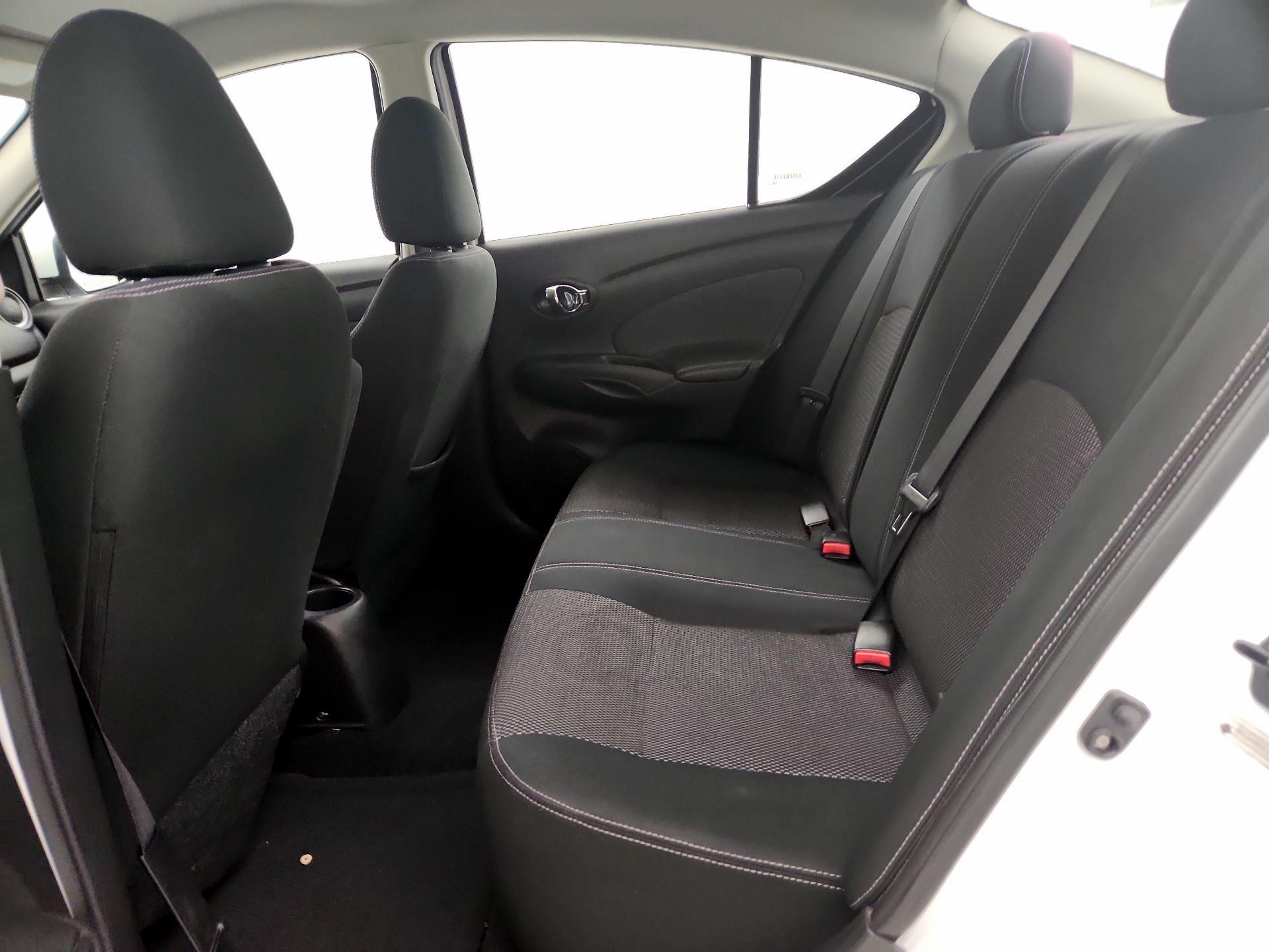 Thumbnail: 2014 Nissan Versa - 18
