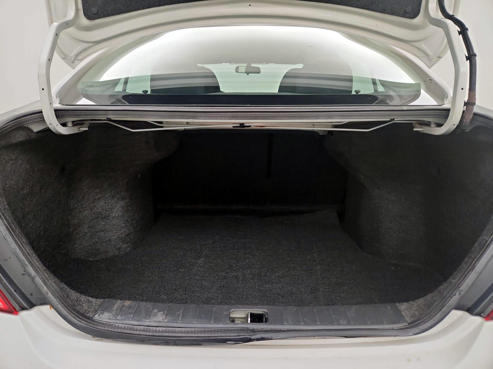 Thumbnail: 2014 Nissan Versa - 19