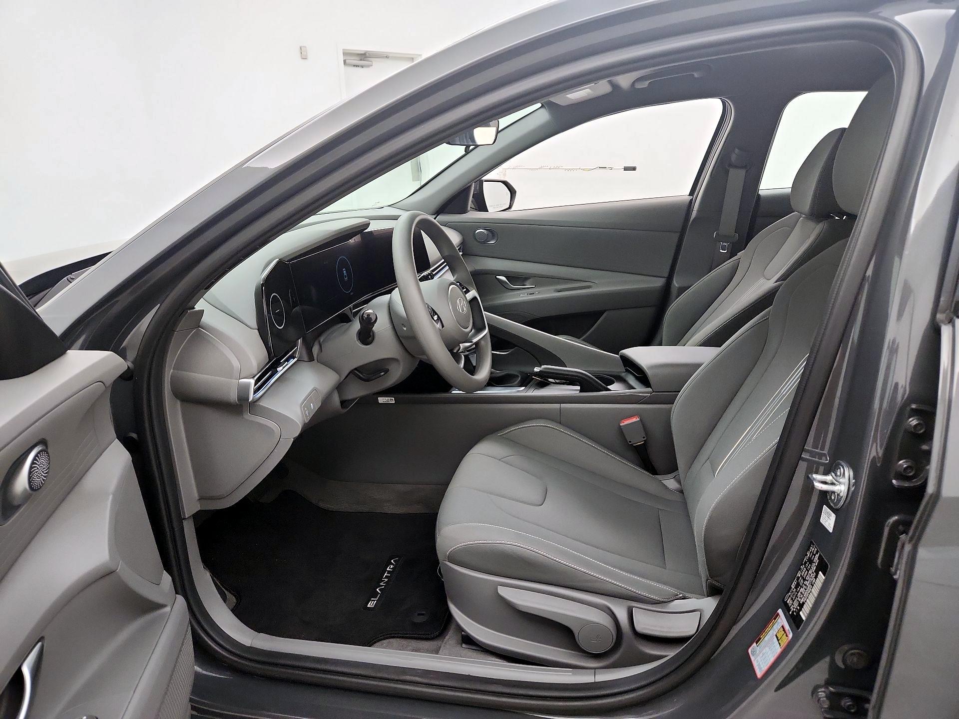 Thumbnail: 2024 Hyundai Elantra - 11