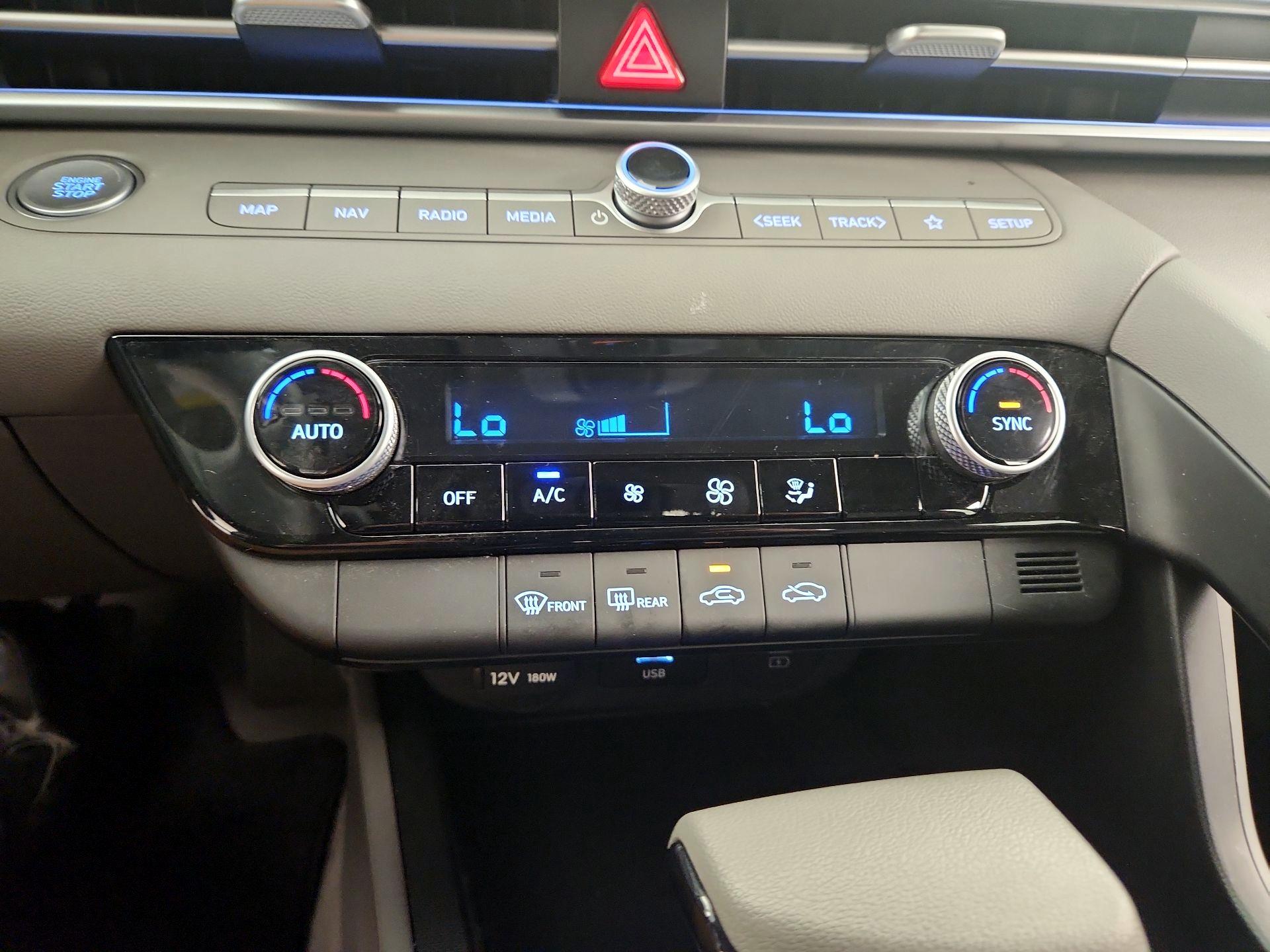 Thumbnail: 2024 Hyundai Elantra - 17