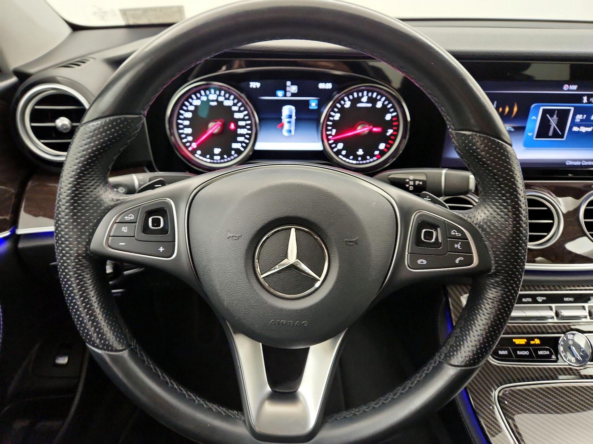 Thumbnail: 2018 Mercedes-Benz E-Class - 10
