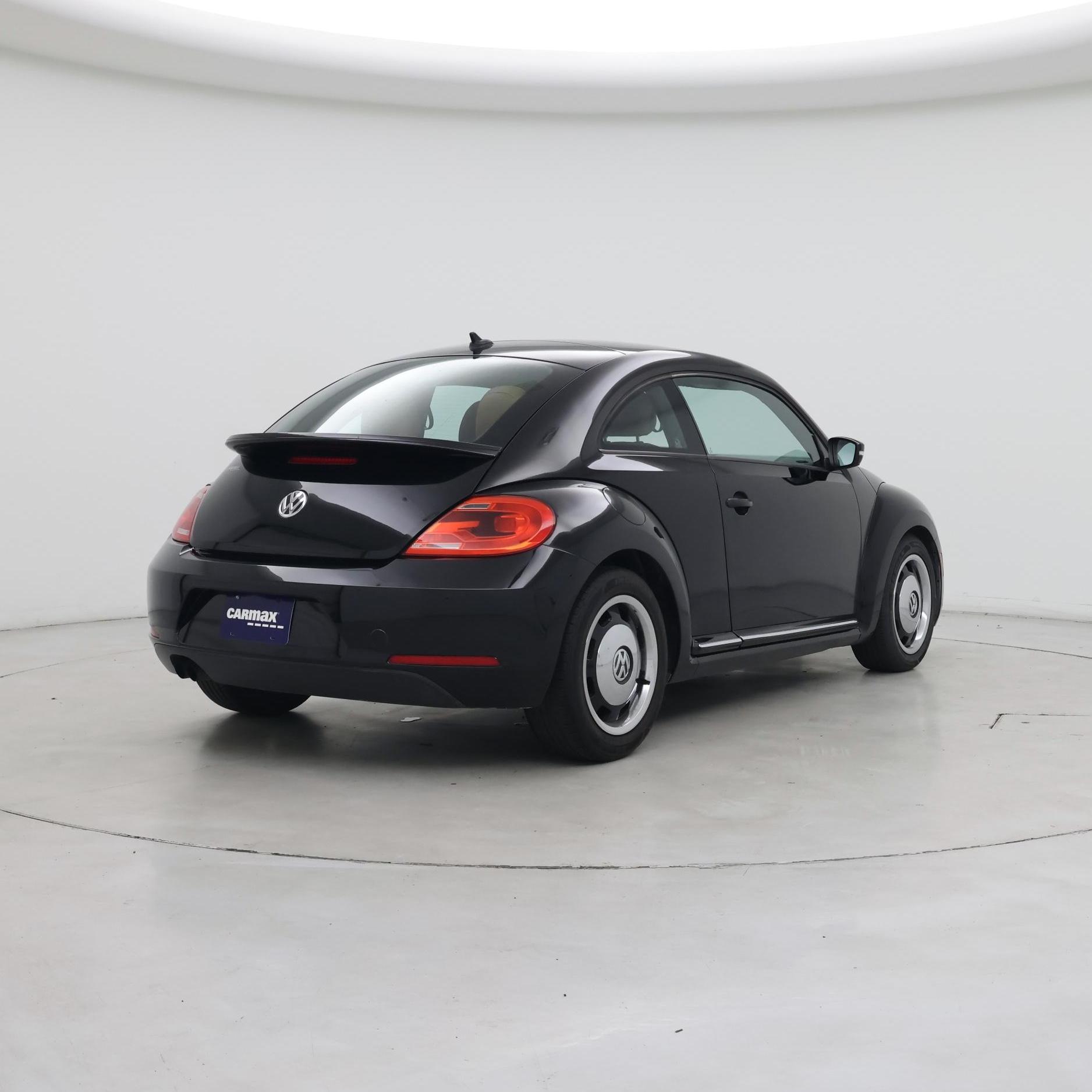 Thumbnail: 2015 Volkswagen Beetle - 8