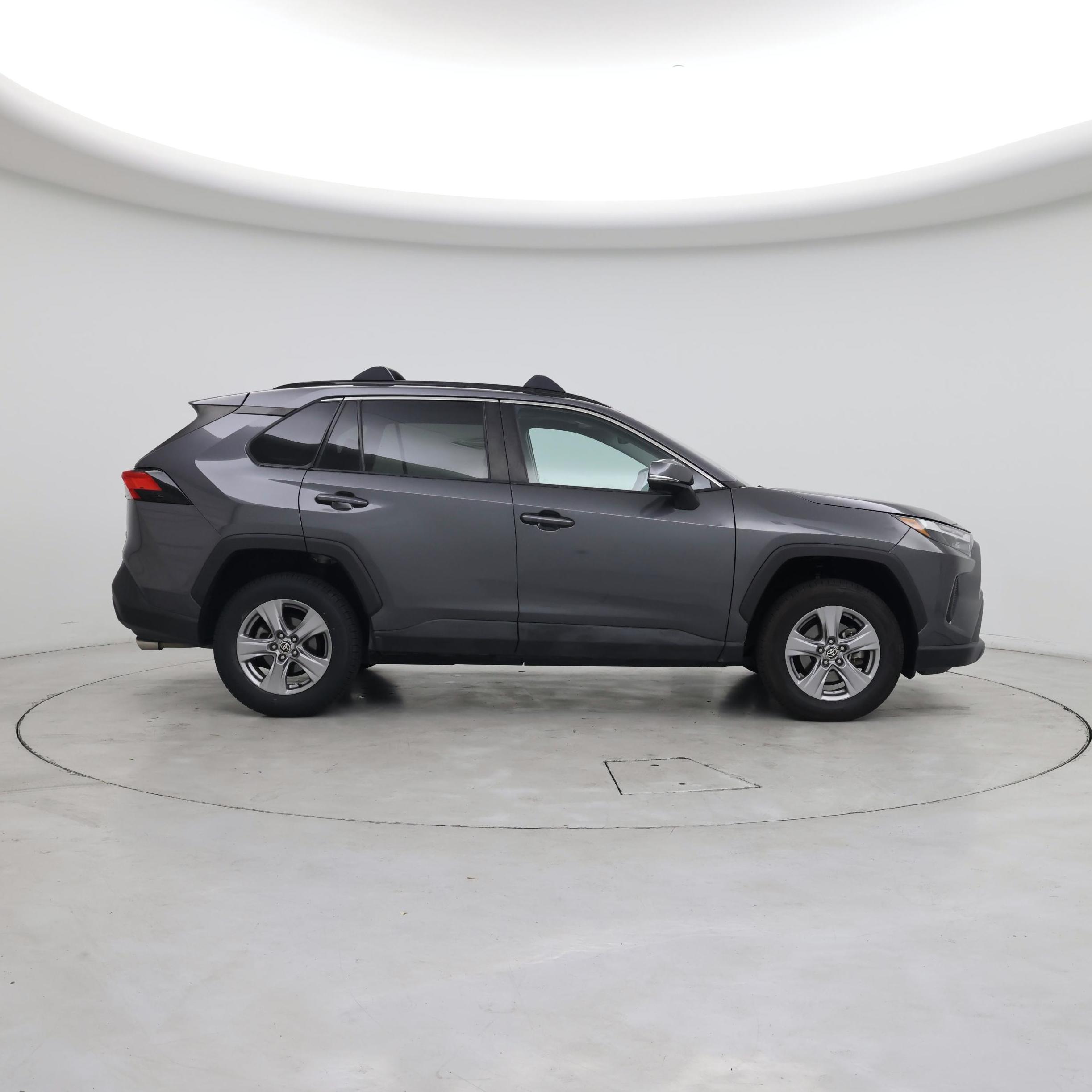 Thumbnail: 2022 Toyota RAV4 - 7
