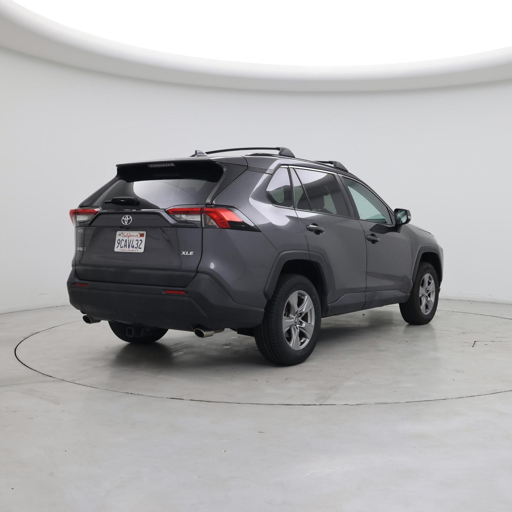 Thumbnail: 2022 Toyota RAV4 - 8