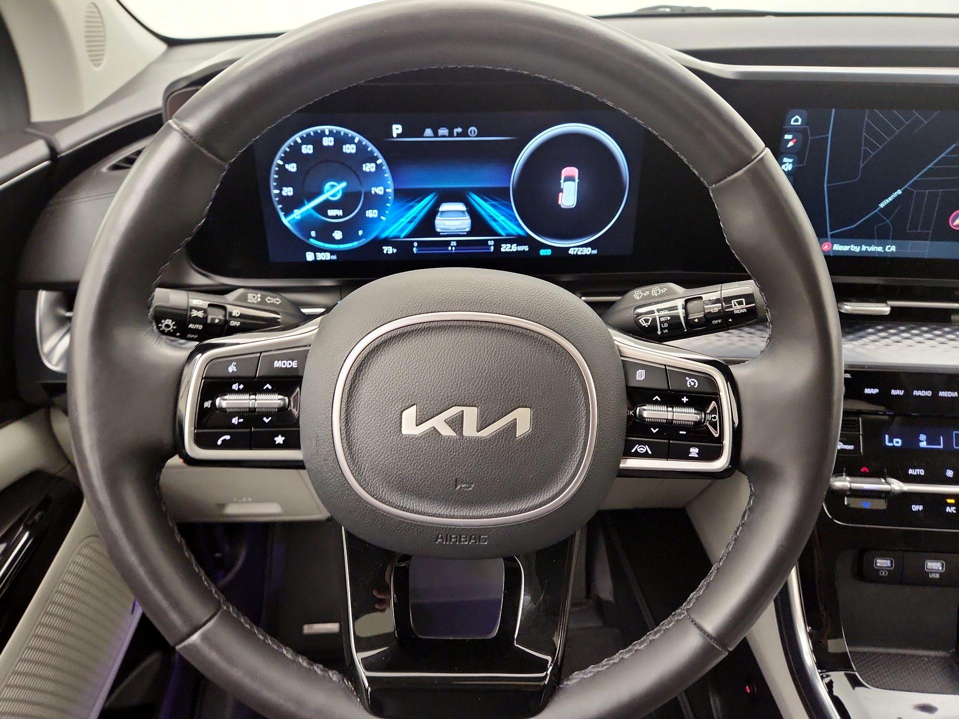 Thumbnail: 2023 Kia Carnival - 10