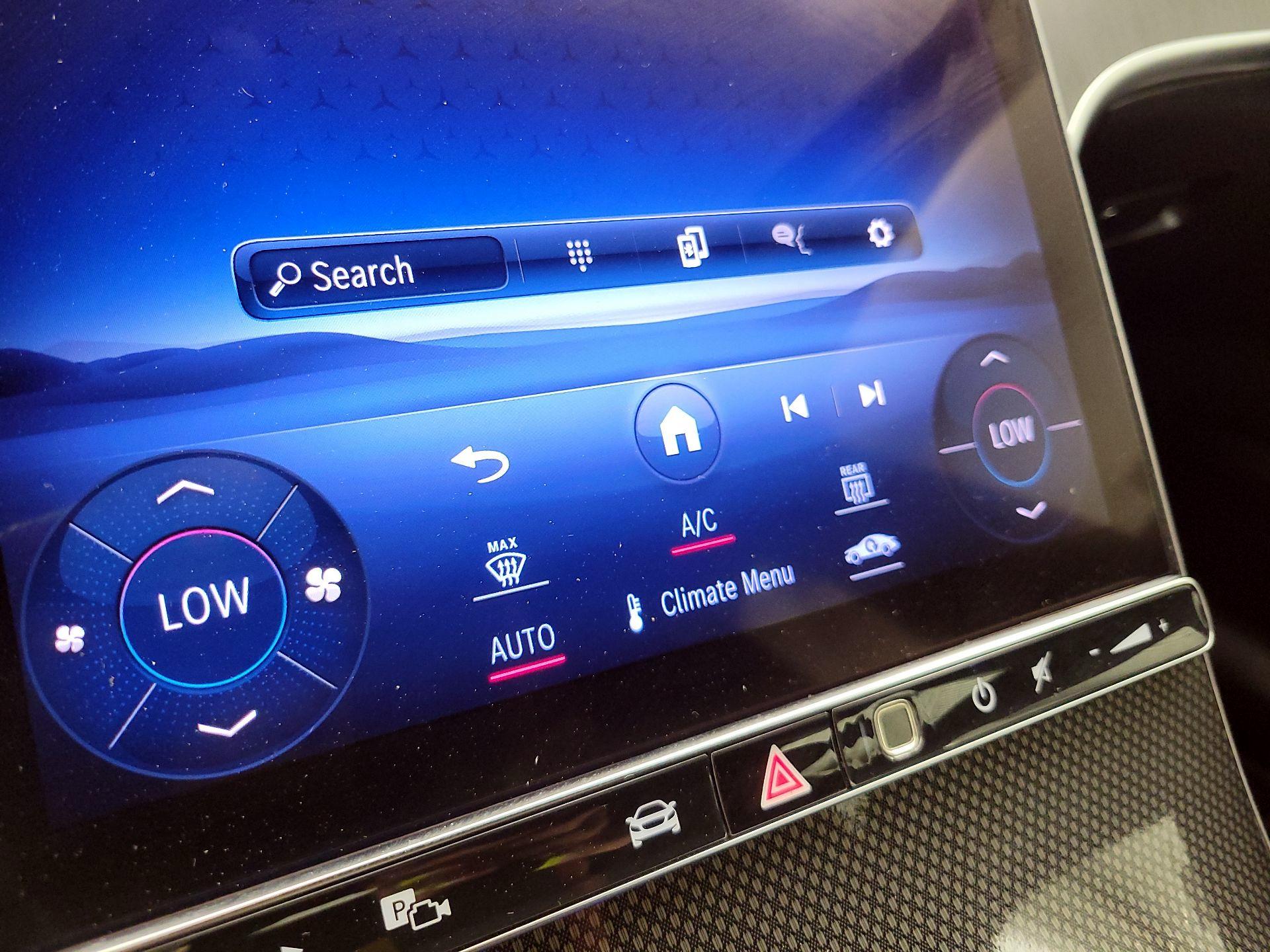 Thumbnail: 2024 Mercedes-Benz C-Class - 16