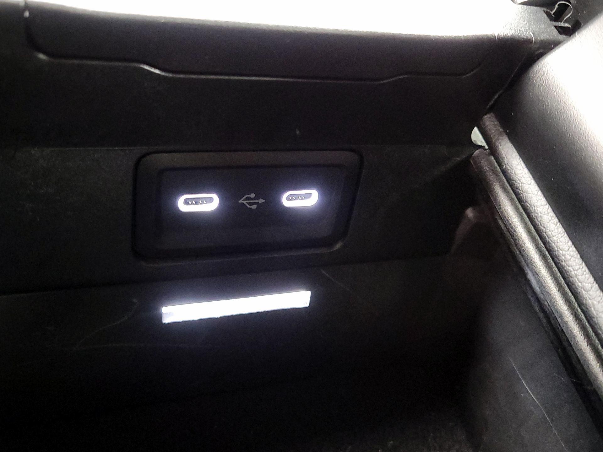 Thumbnail: 2024 Mercedes-Benz C-Class - 18