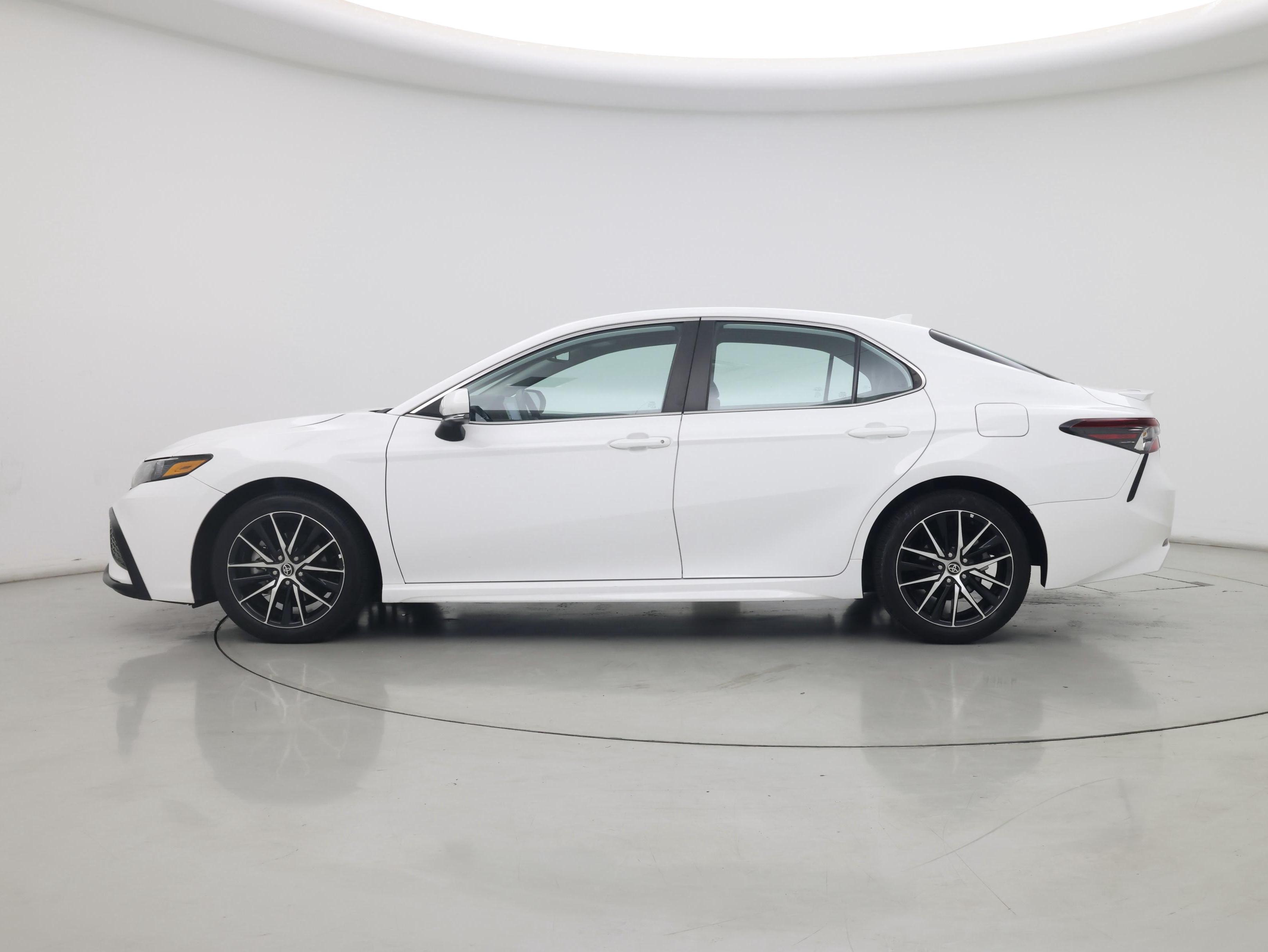 Thumbnail: 2024 Toyota Camry - 3