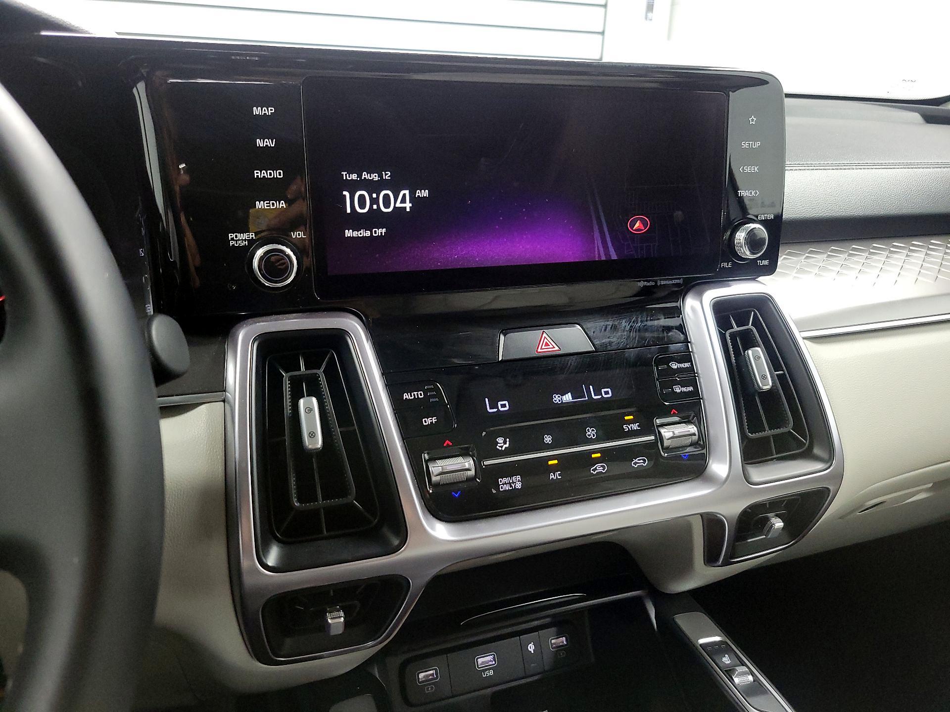 Thumbnail: 2023 Kia Sorento - 15
