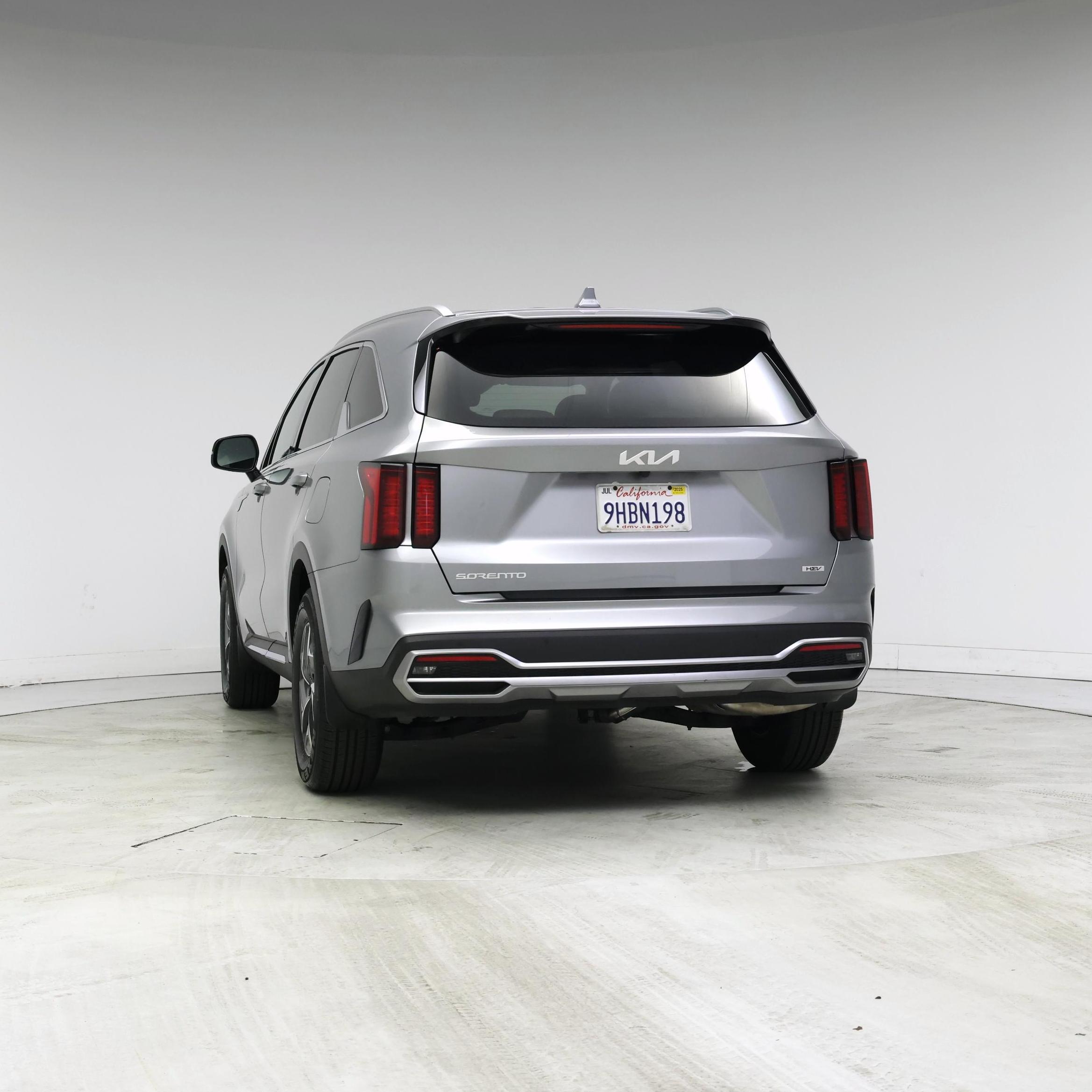 Thumbnail: 2023 Kia Sorento - 6