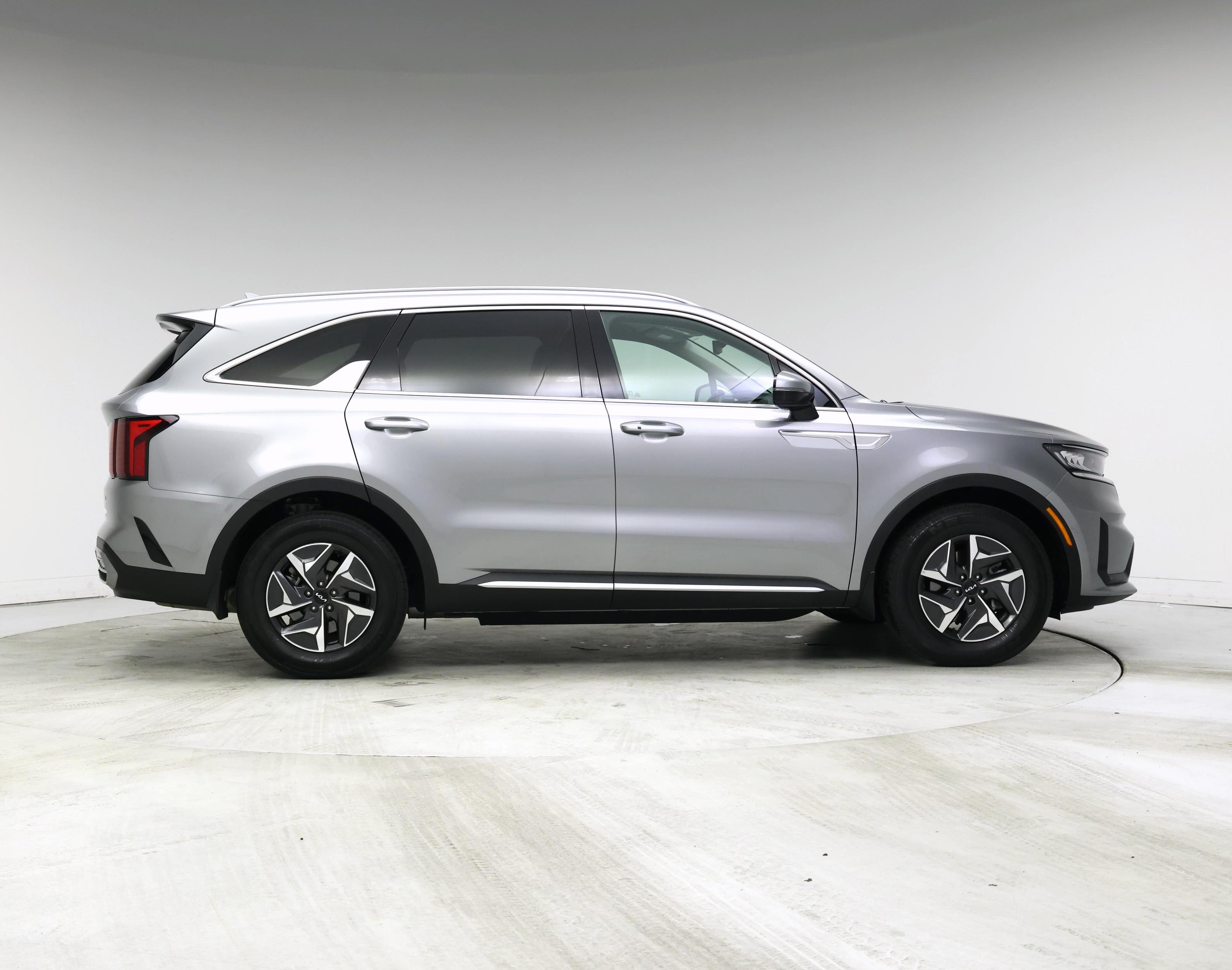 Thumbnail: 2023 Kia Sorento - 7
