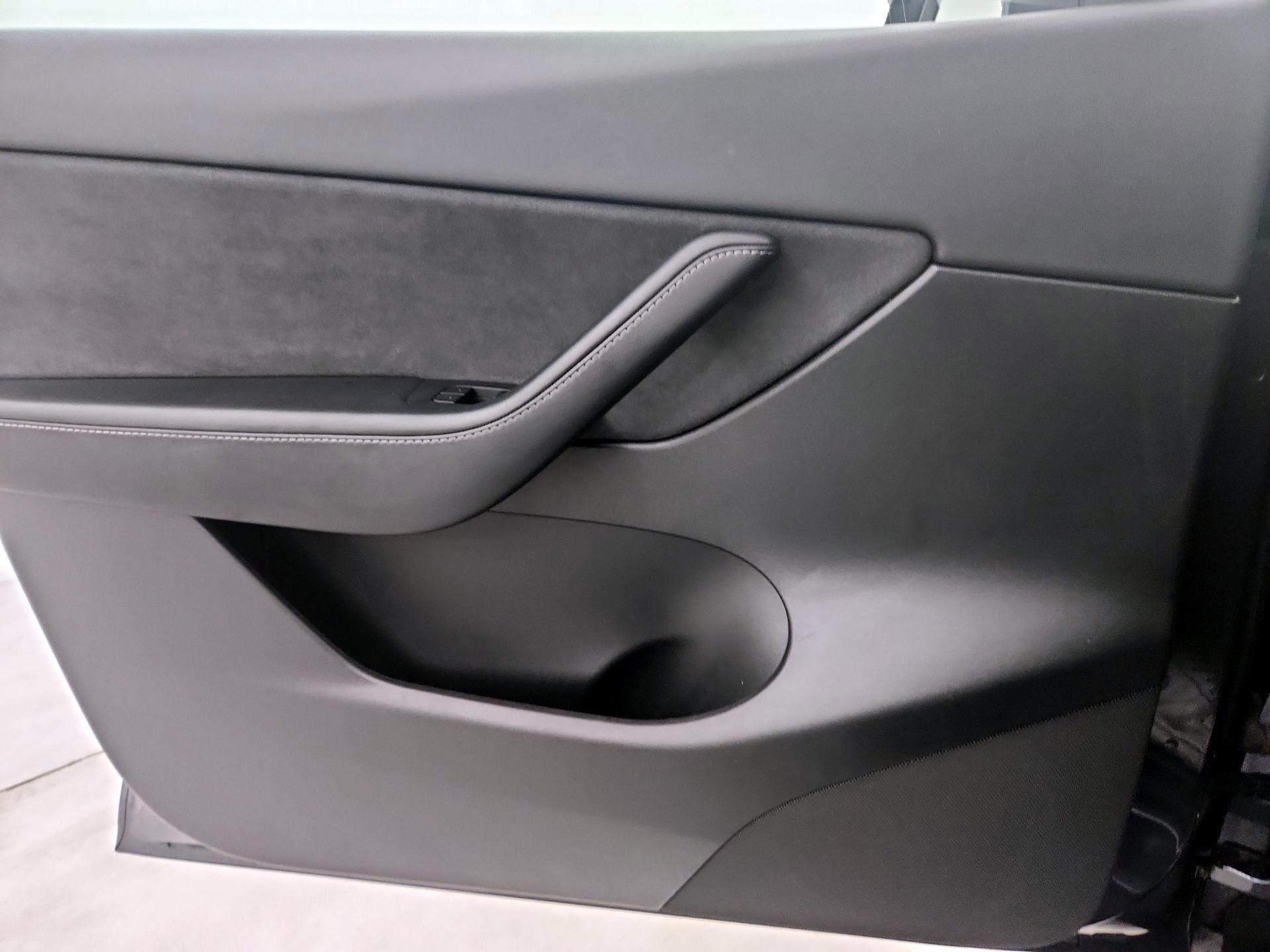 Thumbnail: 2021 Tesla Model Y - 12