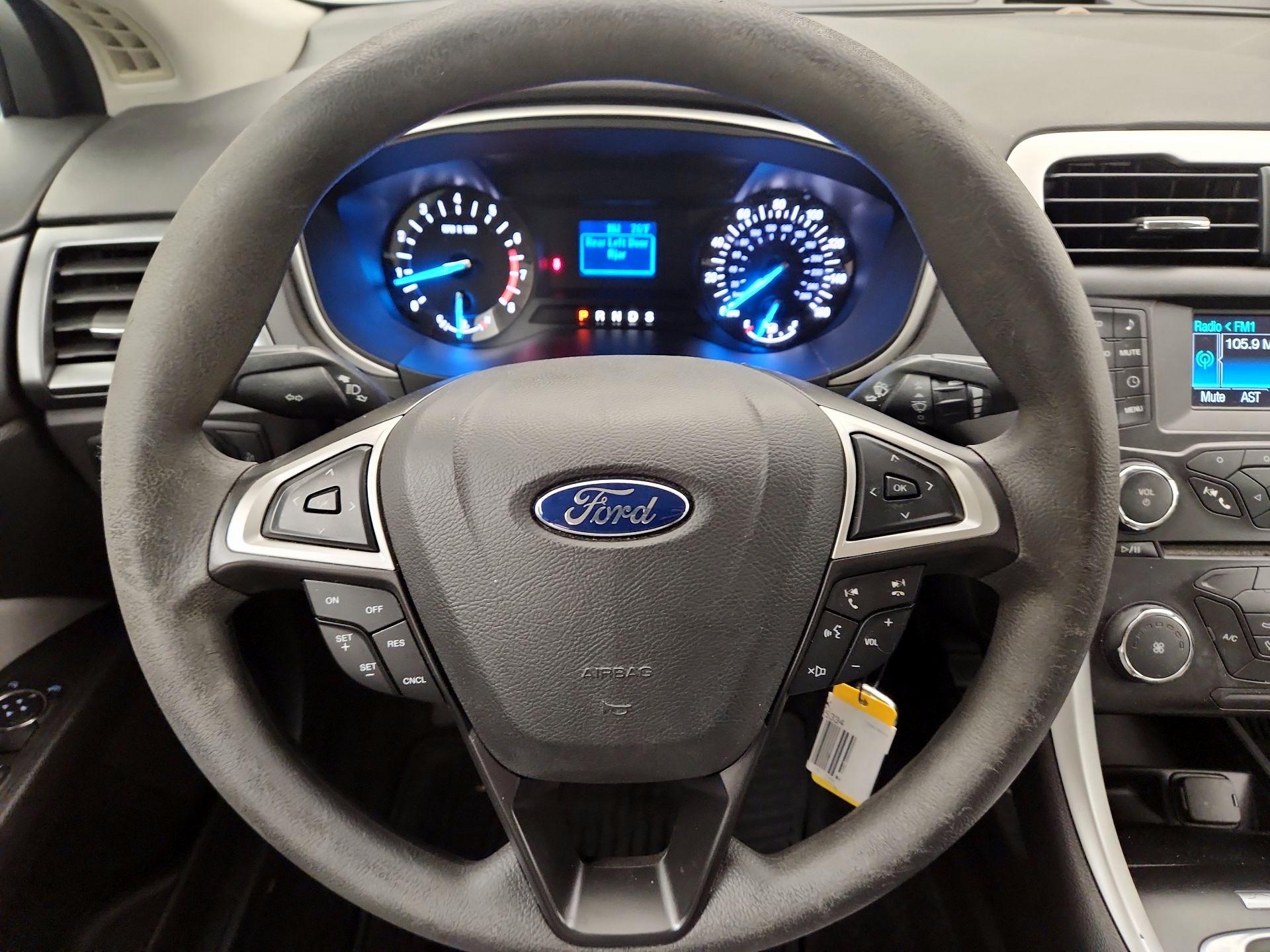Thumbnail: 2014 Ford Fusion - 10