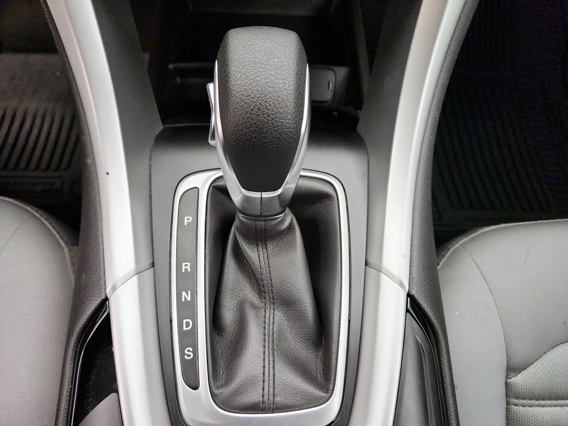 Thumbnail: 2014 Ford Fusion - 16