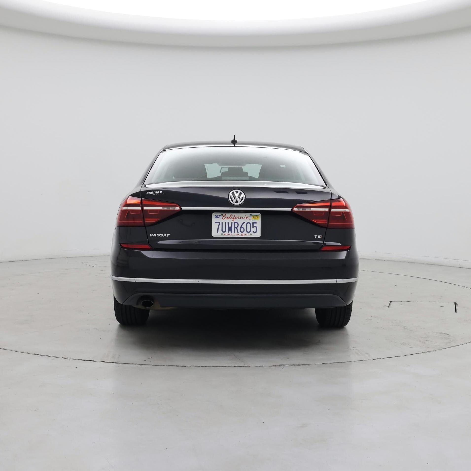 Thumbnail: 2017 Volkswagen Passat - 6