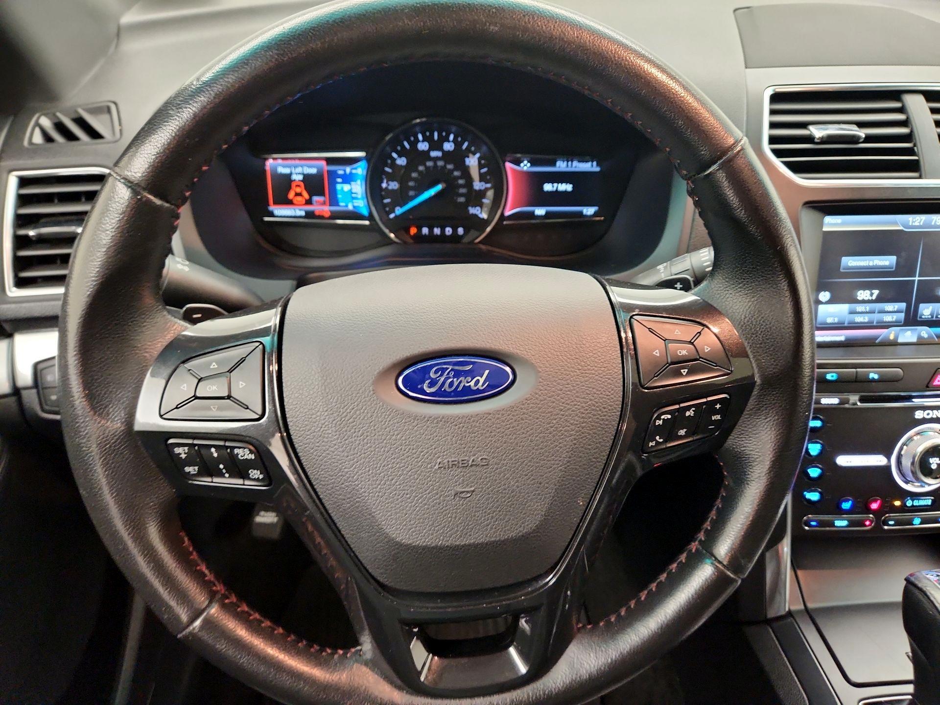 Thumbnail: 2016 Ford Explorer - 10