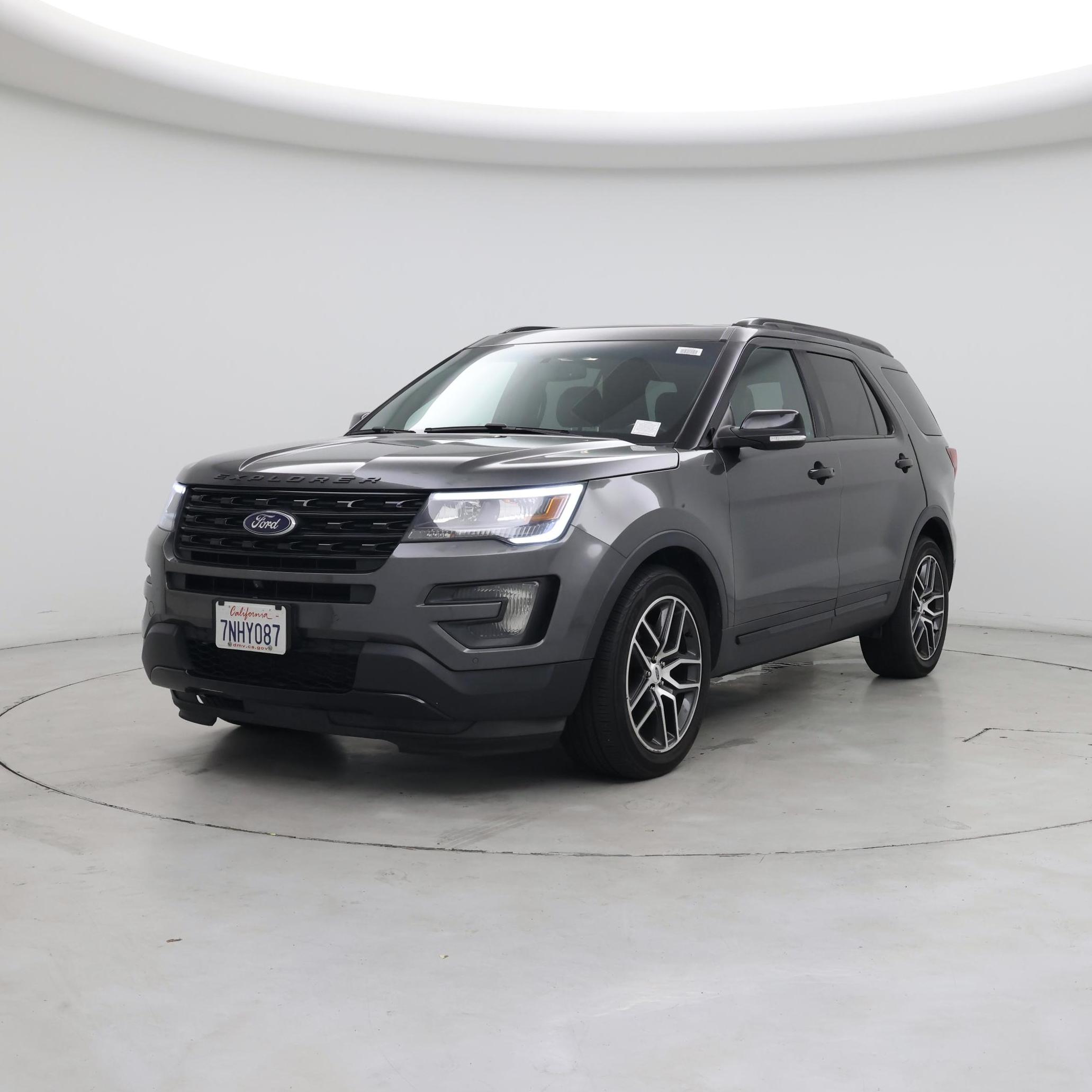 Thumbnail: 2016 Ford Explorer - 4